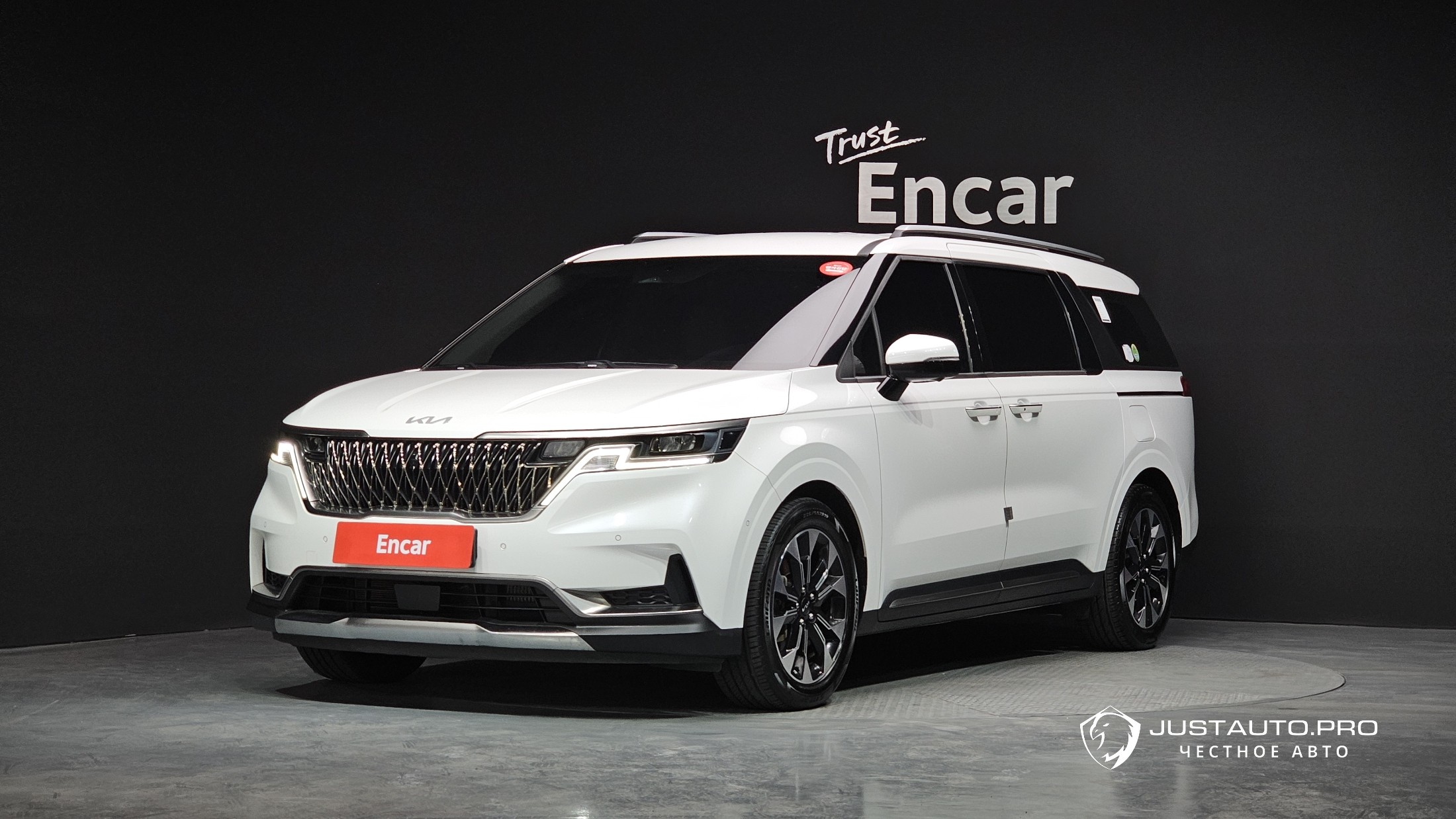 Автомобиль Kia Canival