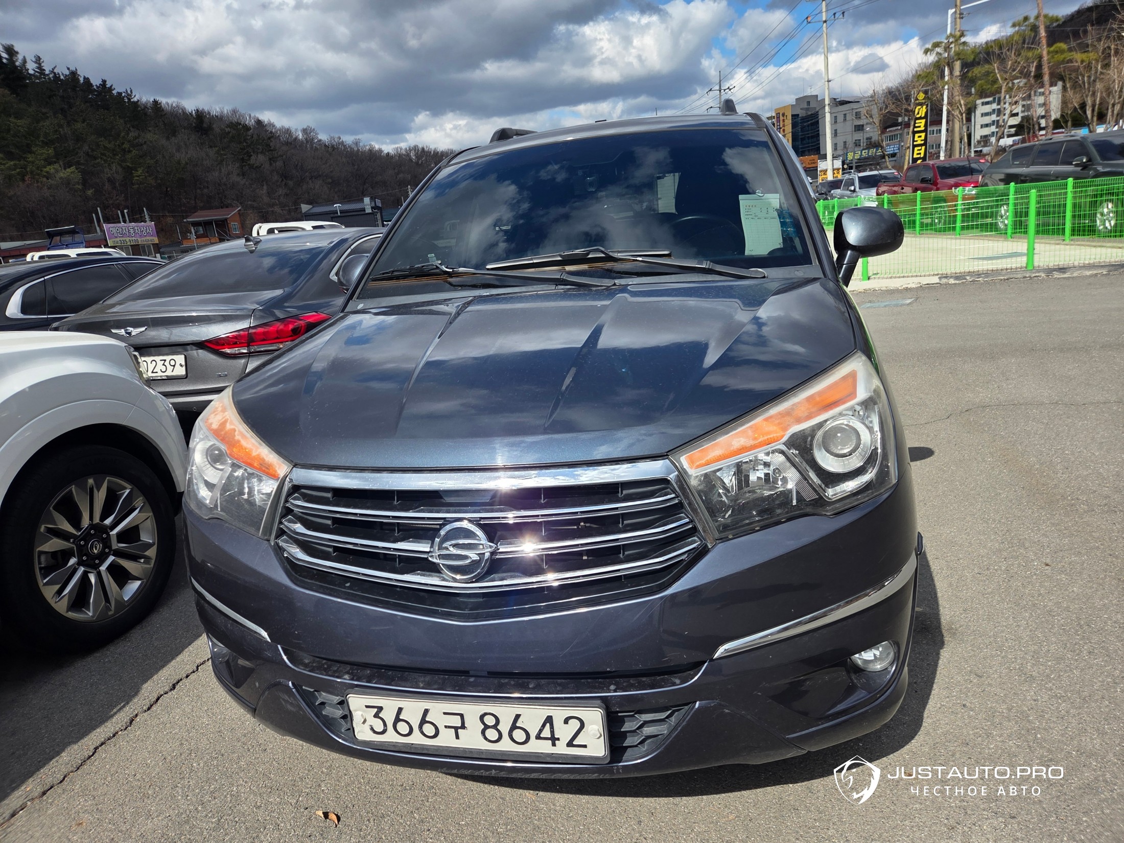 Автомобиль KG_Mobility_Ssangyong KORANDO