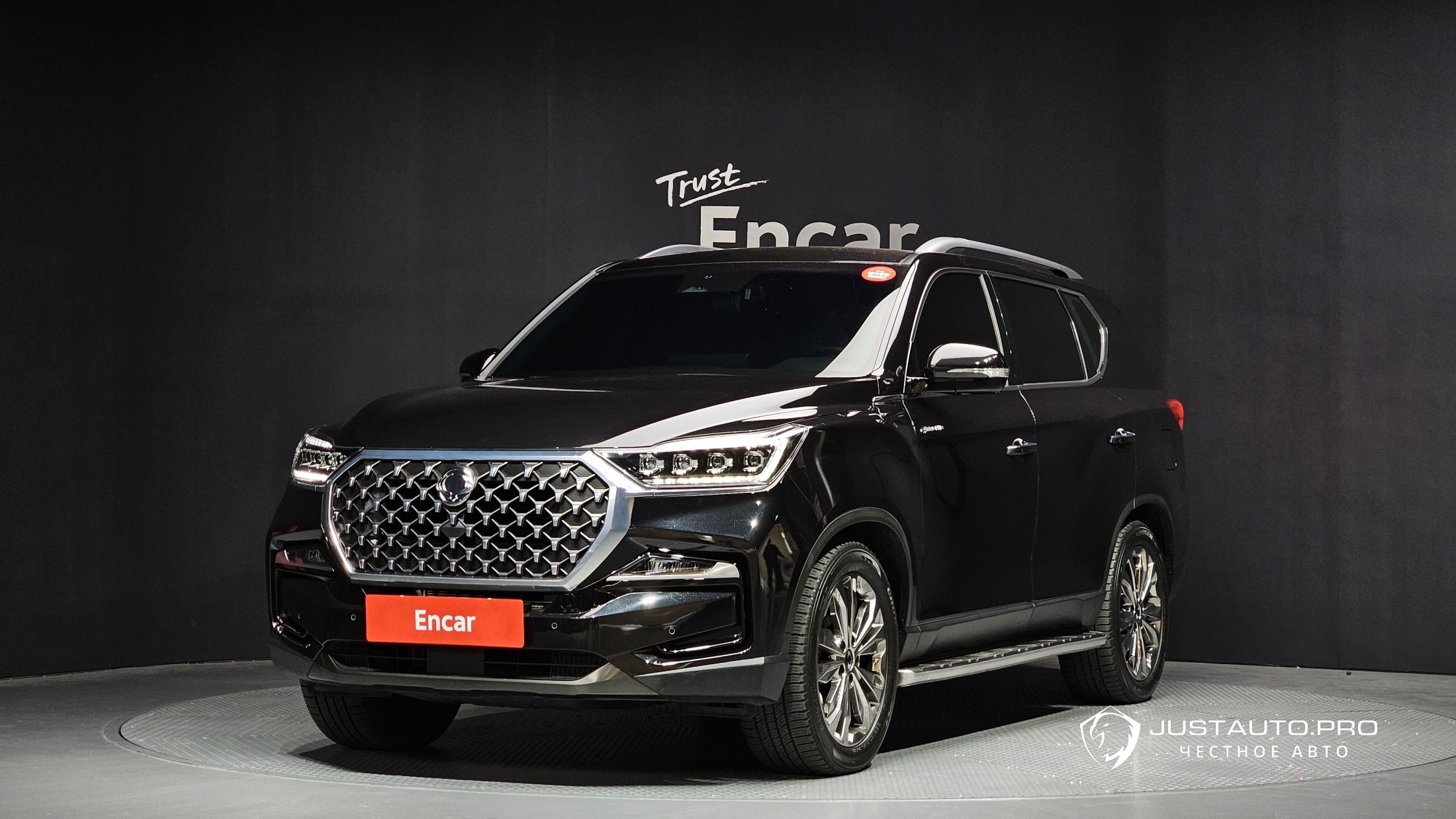Автомобиль KG_Mobility_Ssangyong Rexton