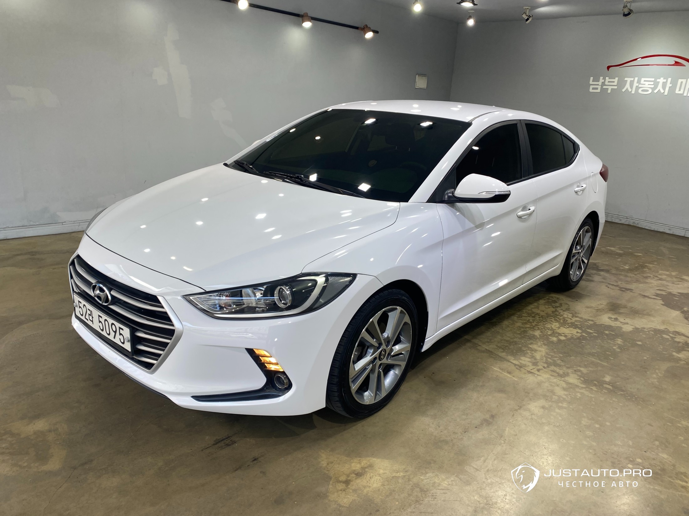 Автомобиль Hyundai AVANTE