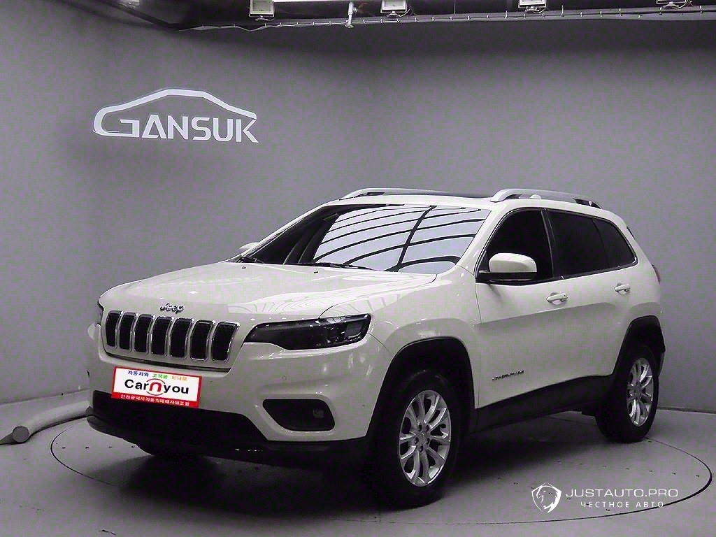 Автомобиль Jeep Cherokee