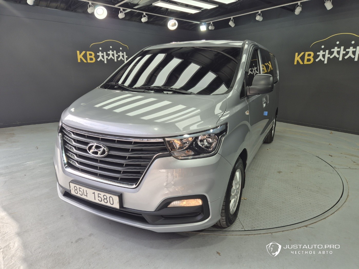 Автомобиль Hyundai Starex