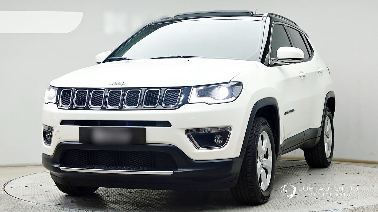 Автомобиль Jeep Compass