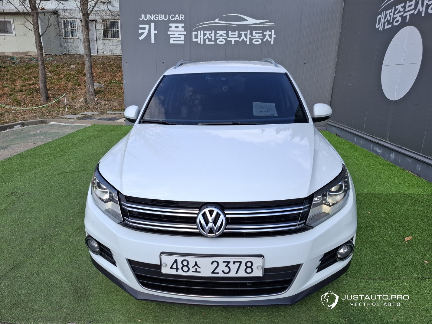 Автомобиль Volkswagen Tiguan