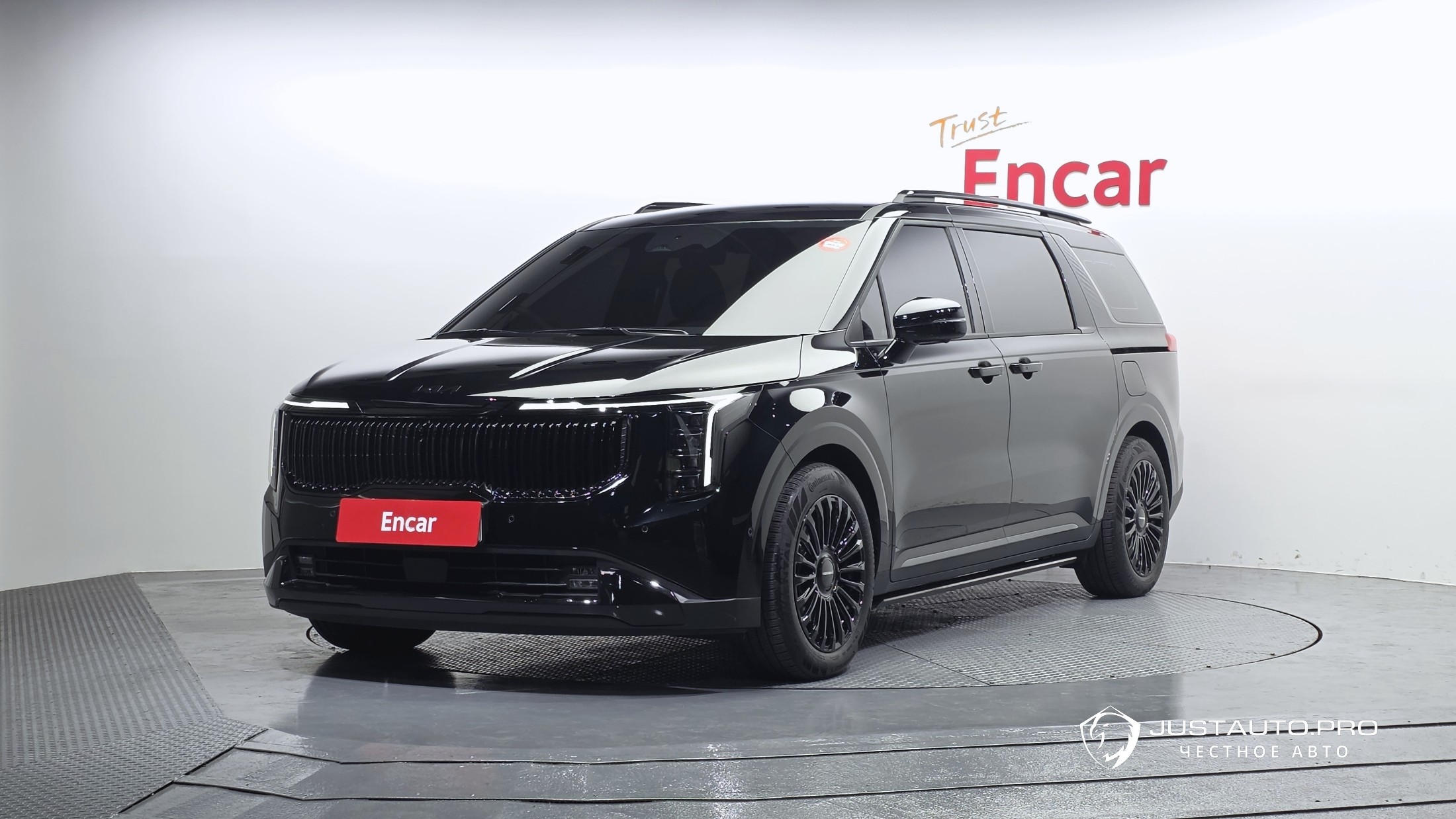 Автомобиль Kia Canival