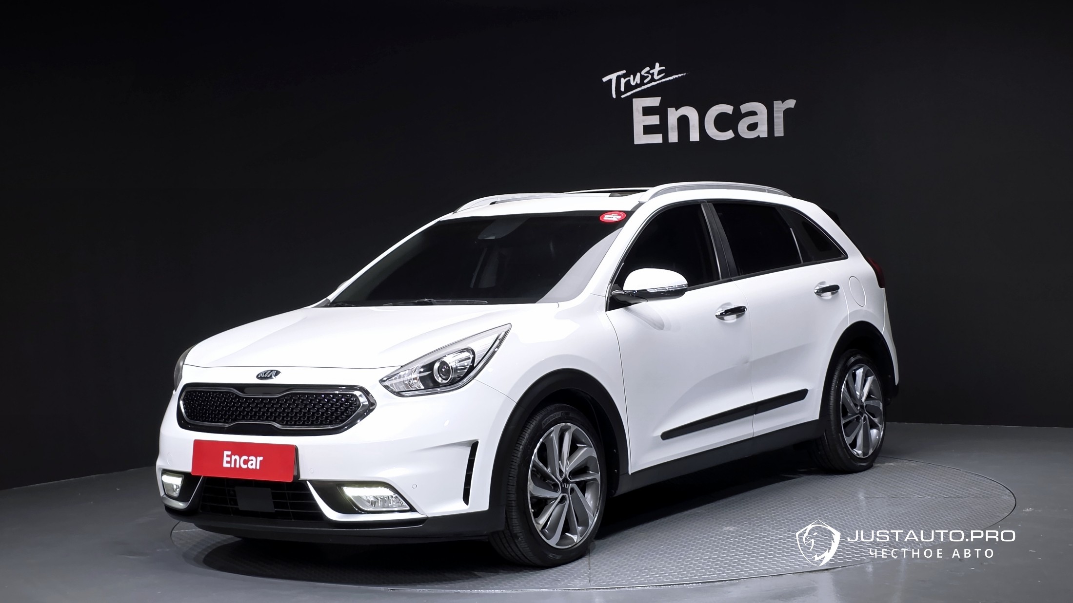 Автомобиль Kia Niro