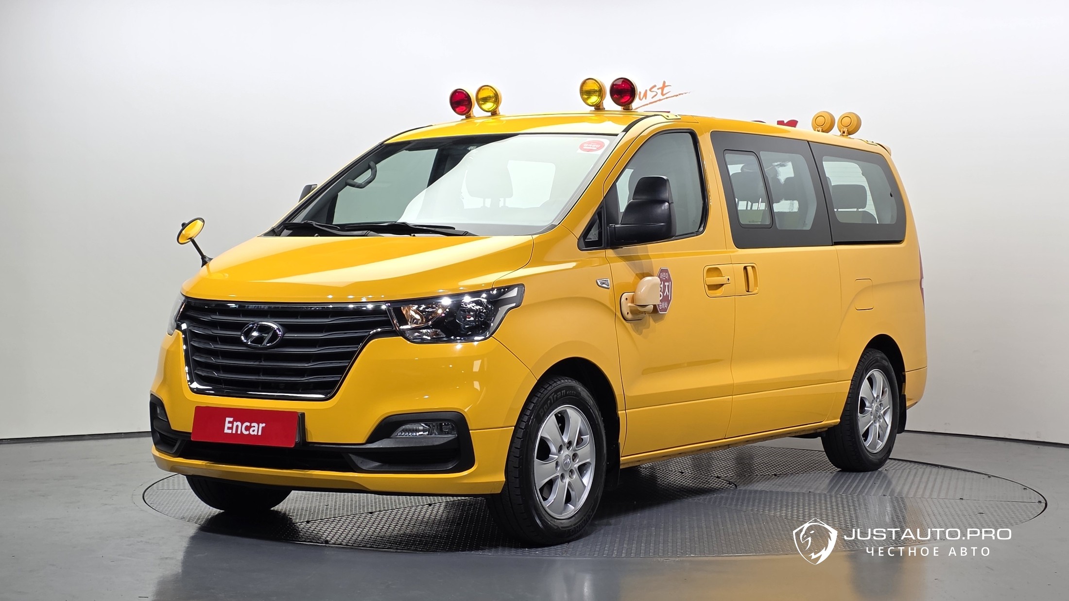Автомобиль Hyundai Starex