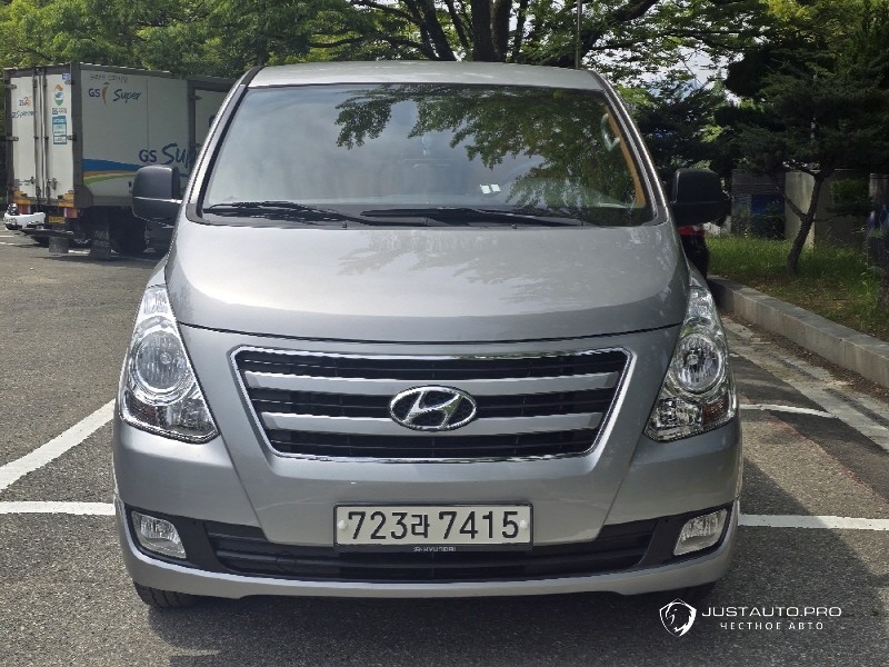 Автомобиль Hyundai Starex