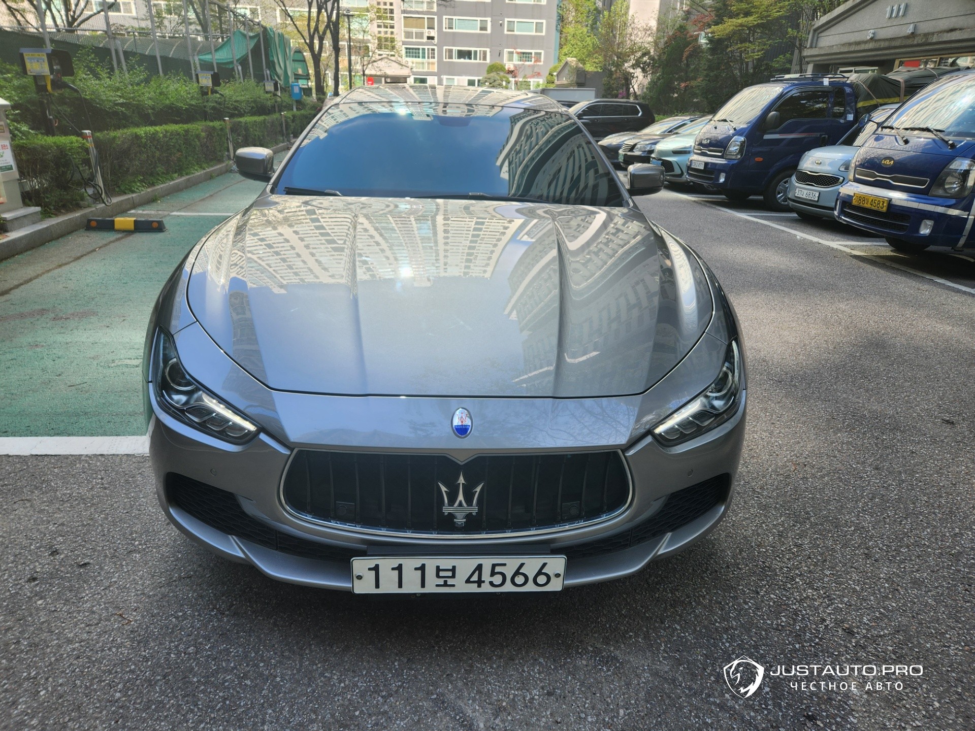 Автомобиль Maserati Ghibli