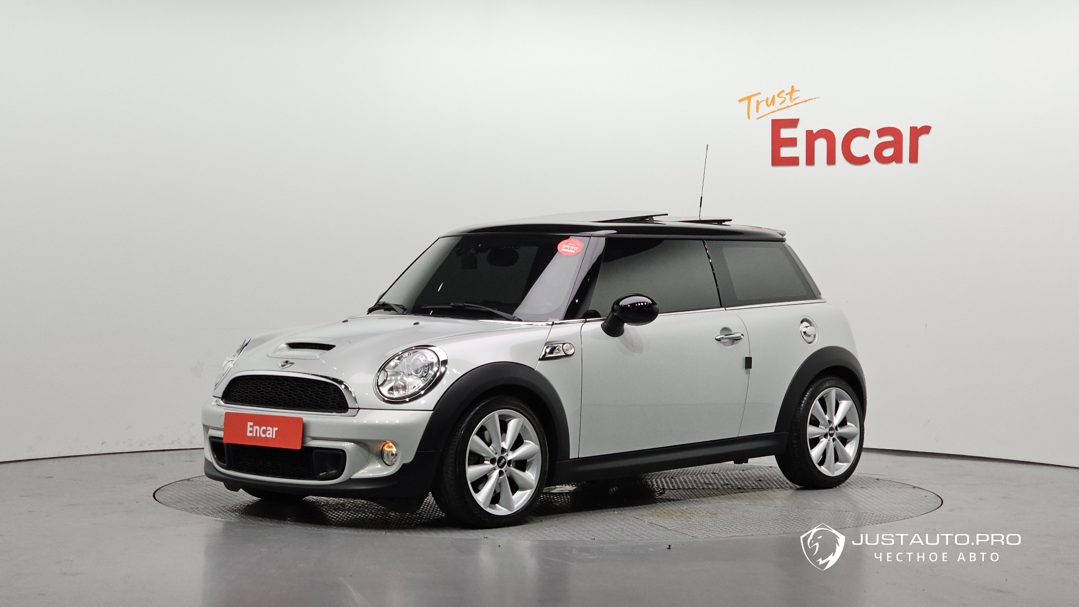Автомобиль Mini Cooper