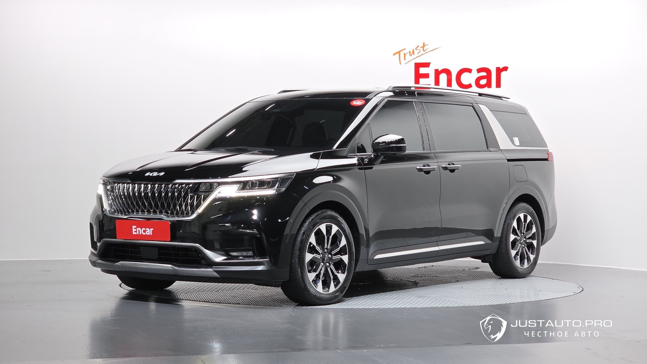 Автомобиль Kia Canival
