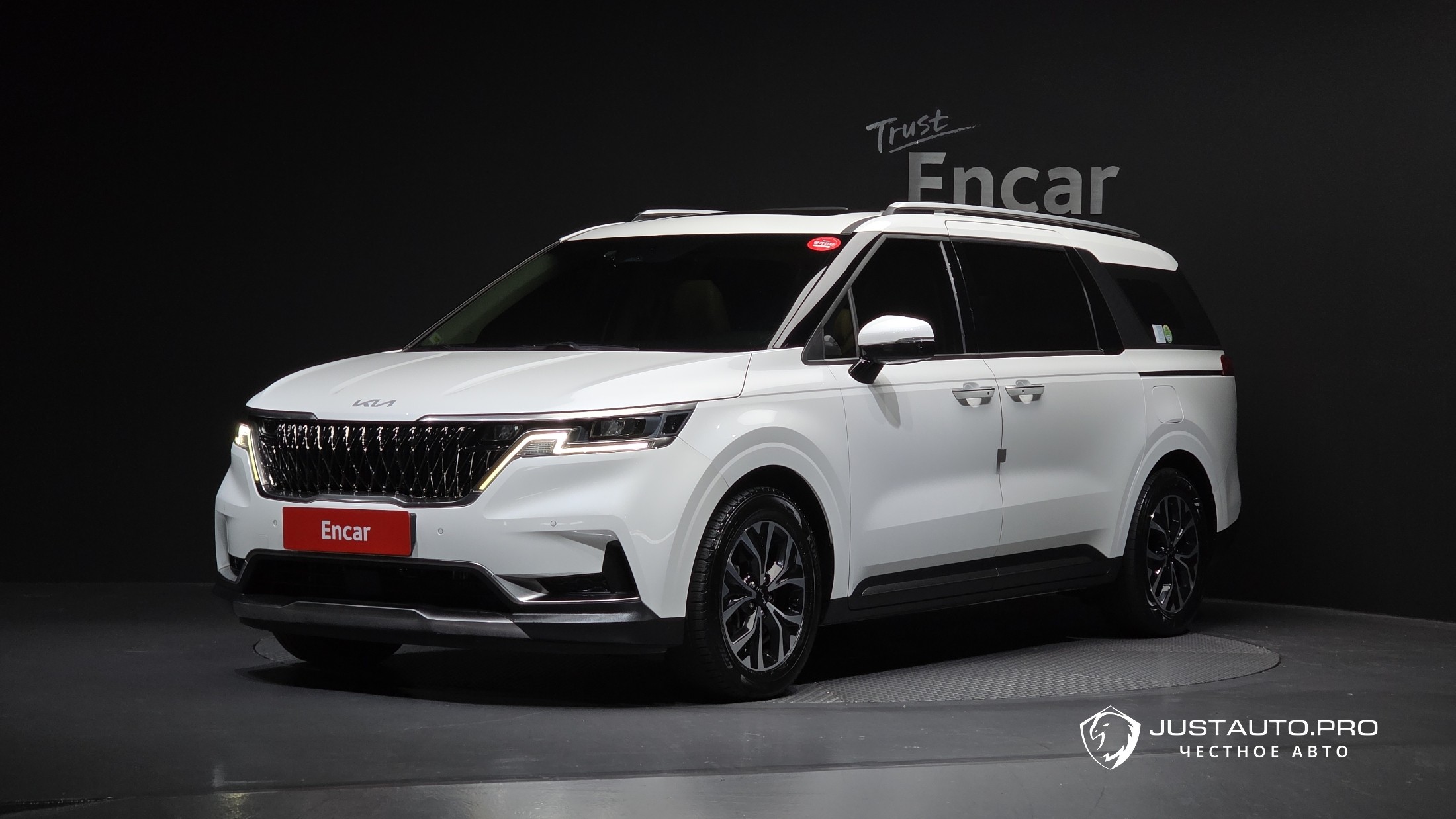 Автомобиль Kia Canival