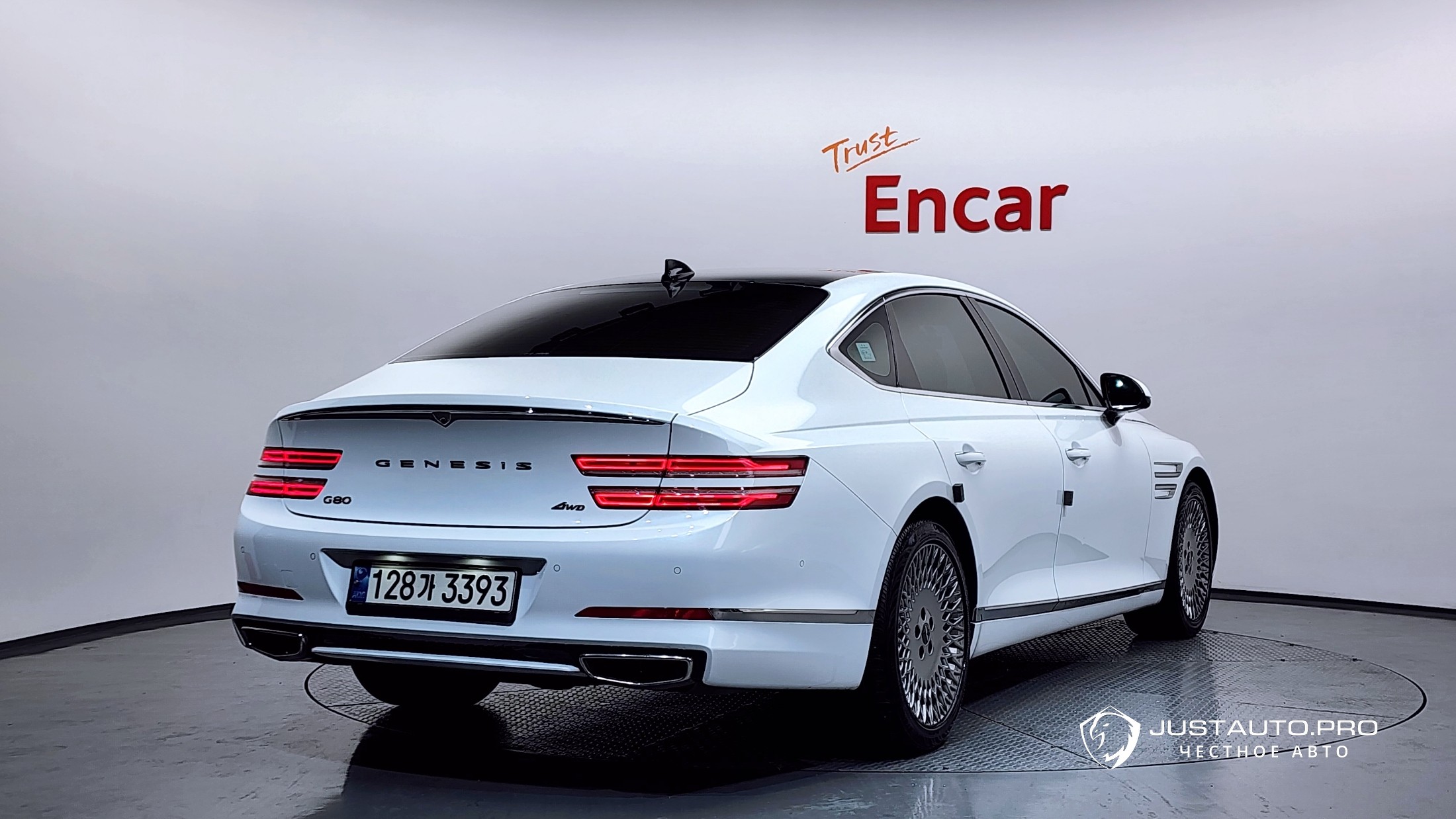 Автомобиль Genesis G80