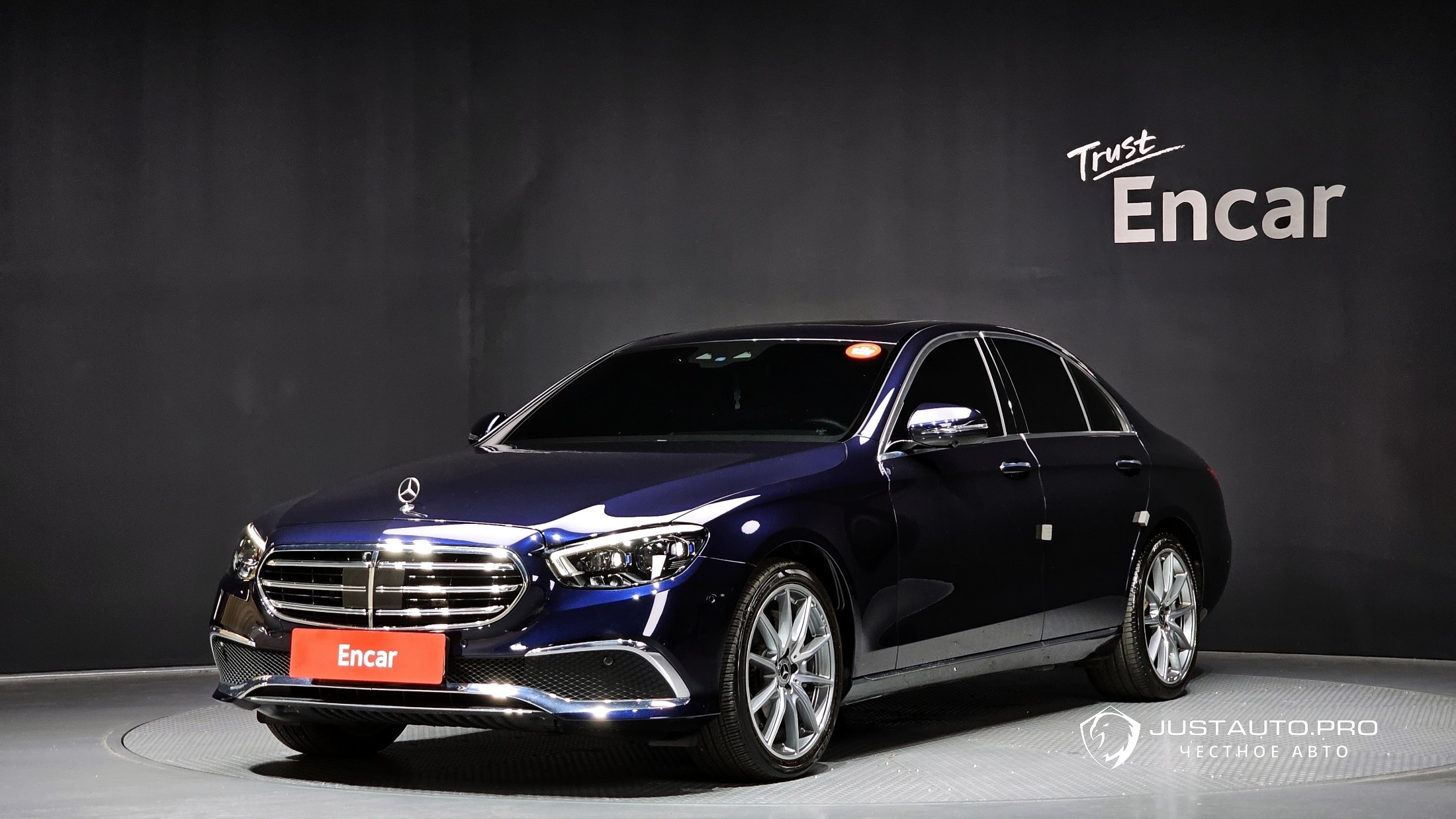 Автомобиль Mercedes-Benz E-Class