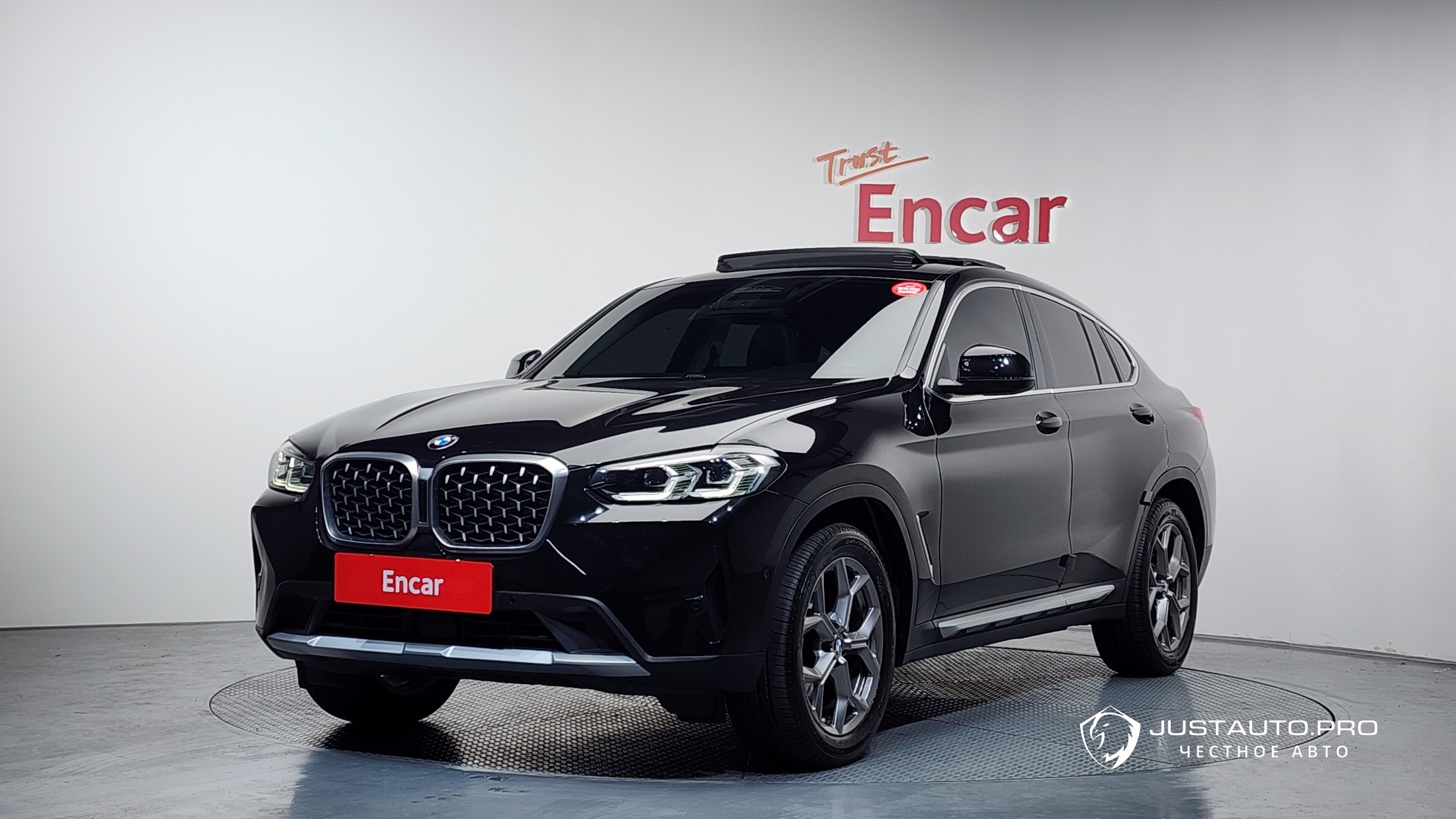 Автомобиль BMW X4