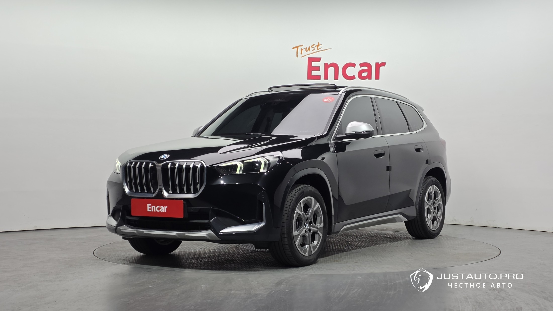 Автомобиль BMW X1