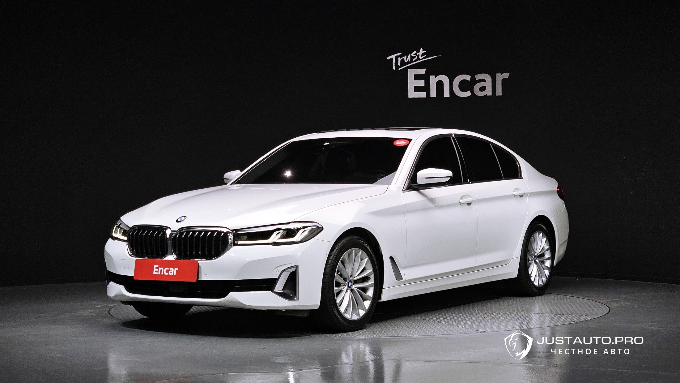 Автомобиль BMW 5-Series