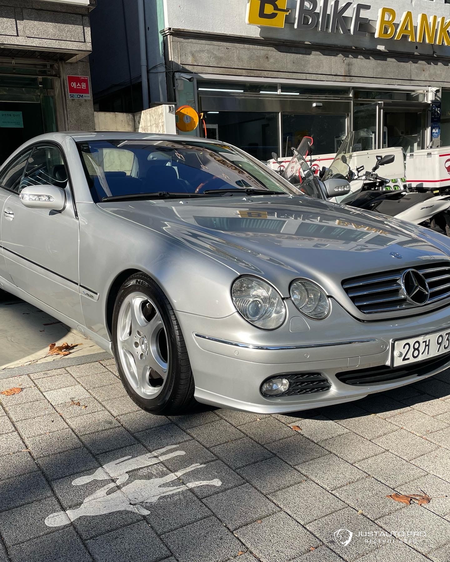 Автомобиль Mercedes-Benz CL-Class