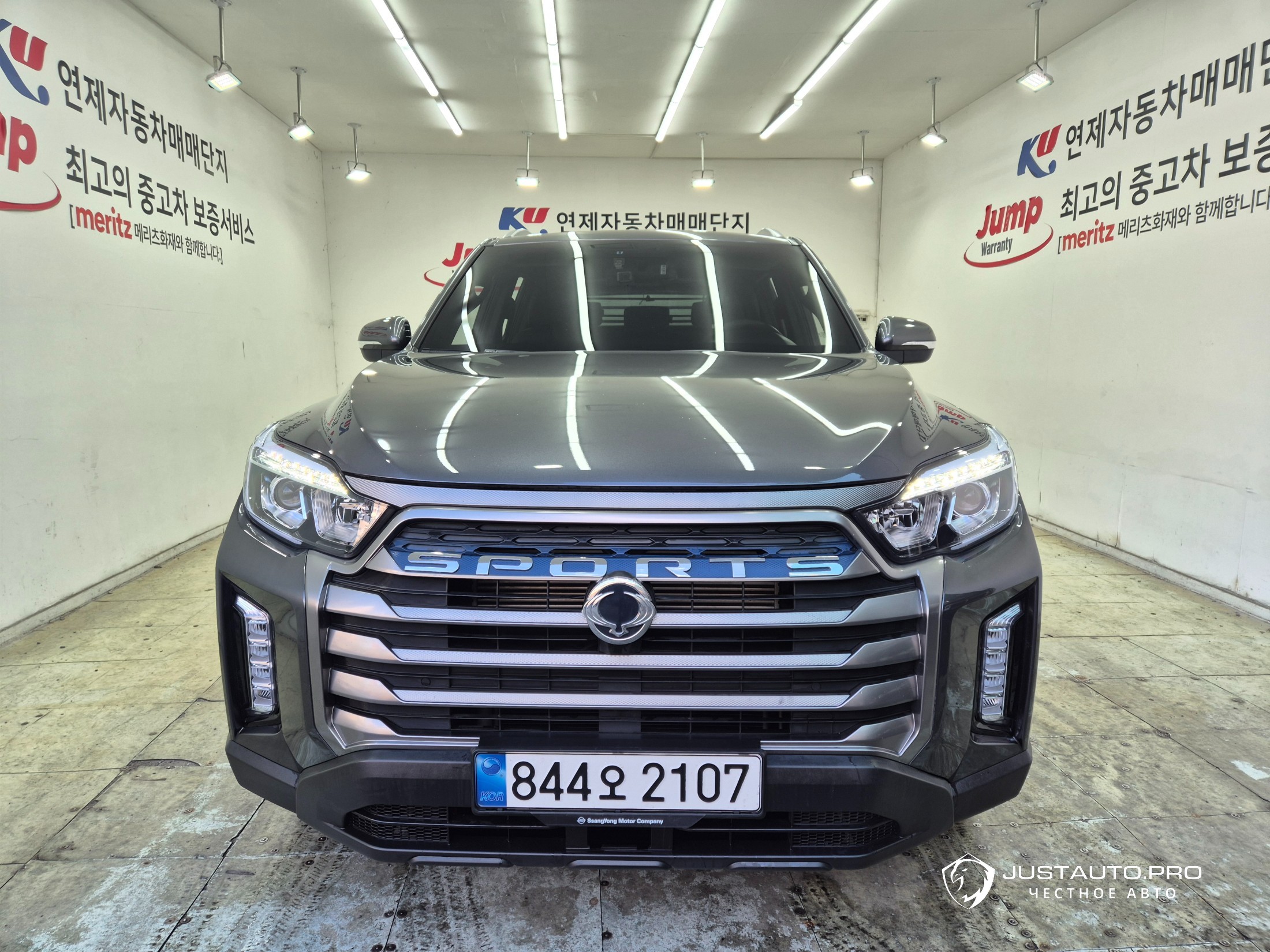 Автомобиль KG_Mobility_Ssangyong Rexton
