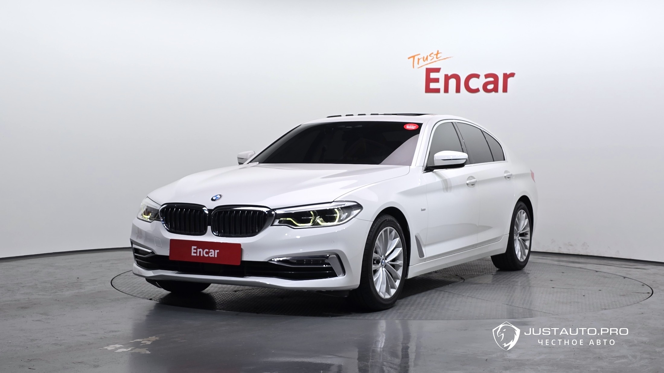 Автомобиль BMW 5-Series
