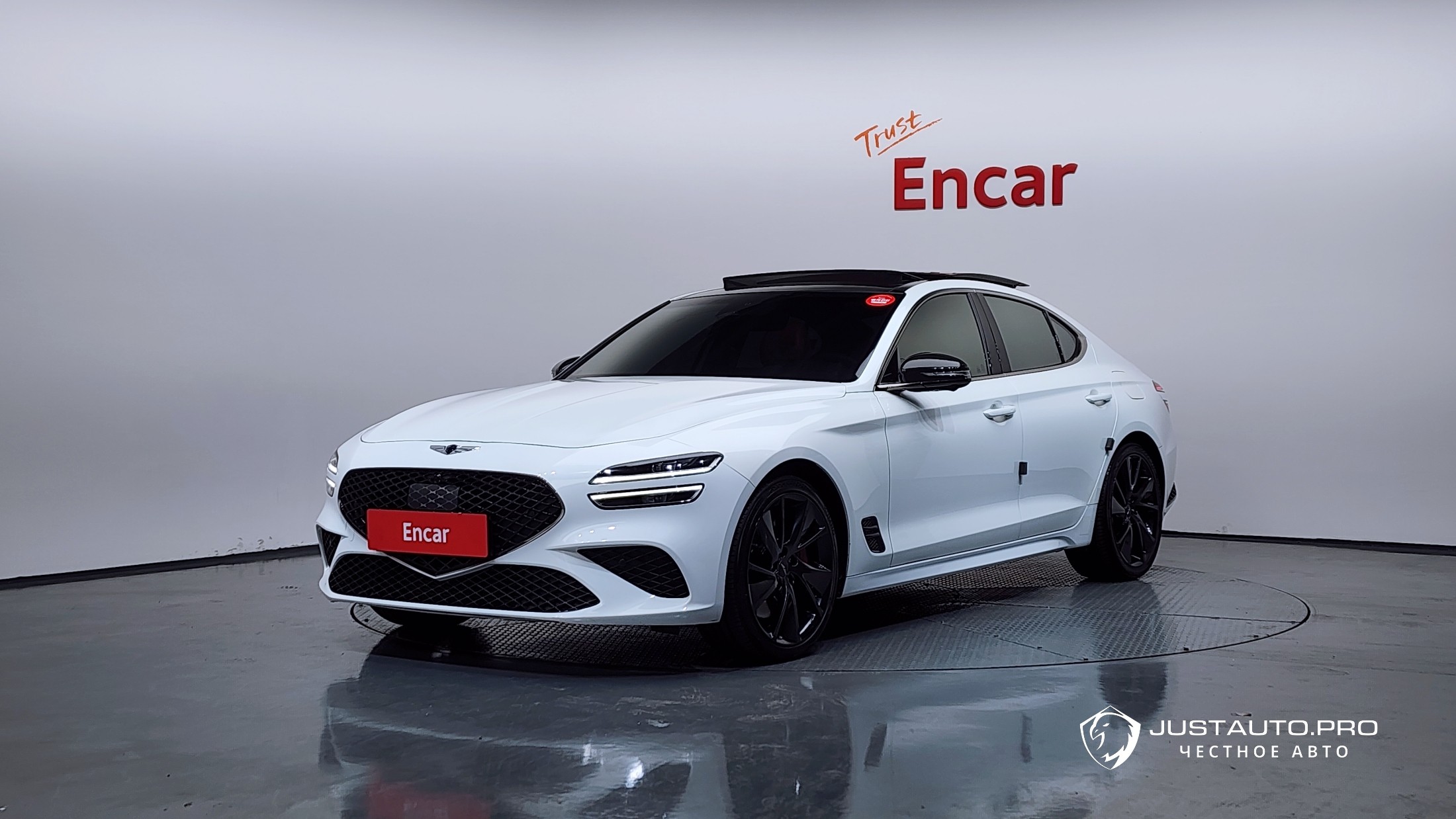 Автомобиль Genesis G70