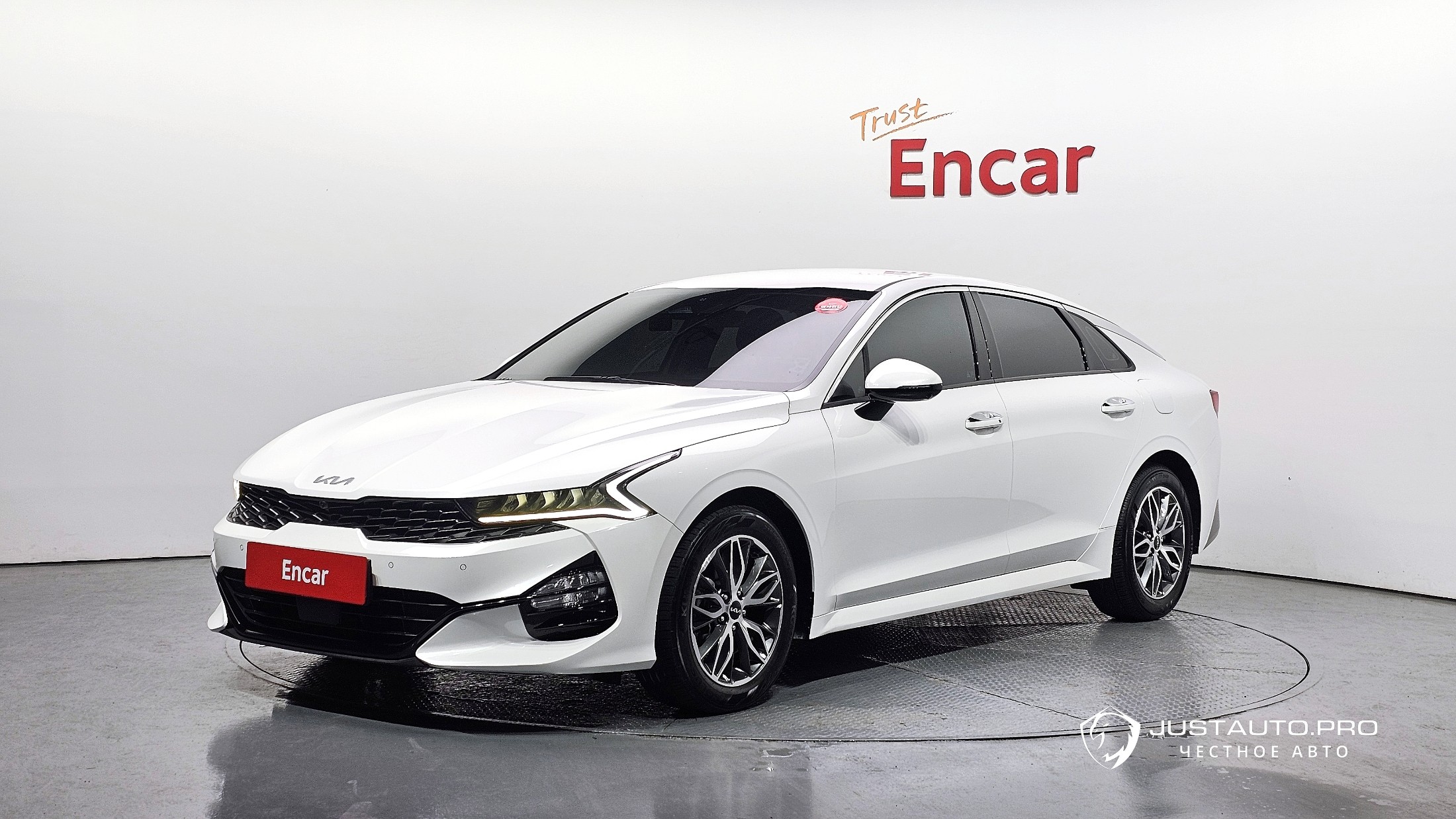 Автомобиль Kia K5