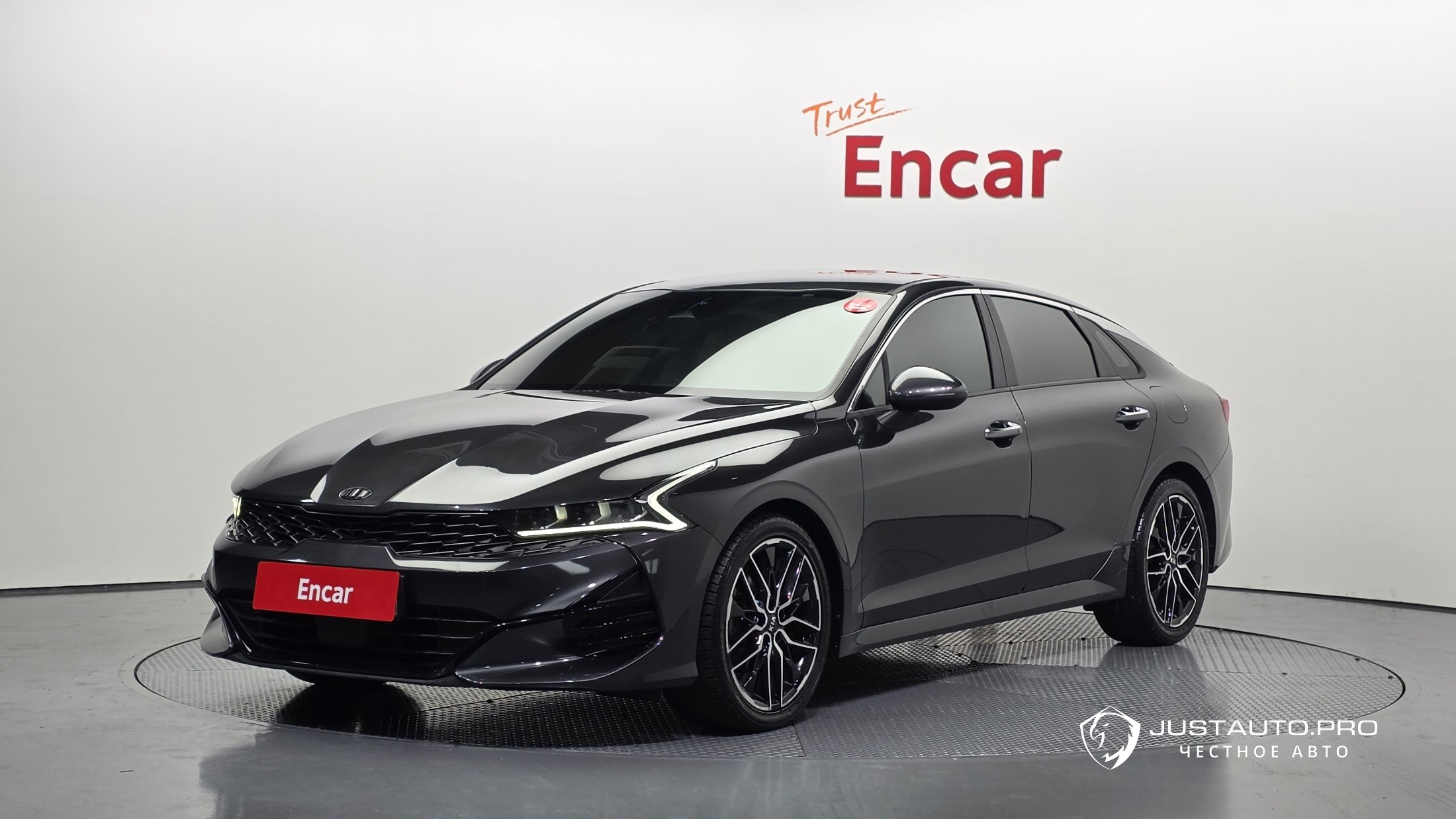 Автомобиль Kia K5