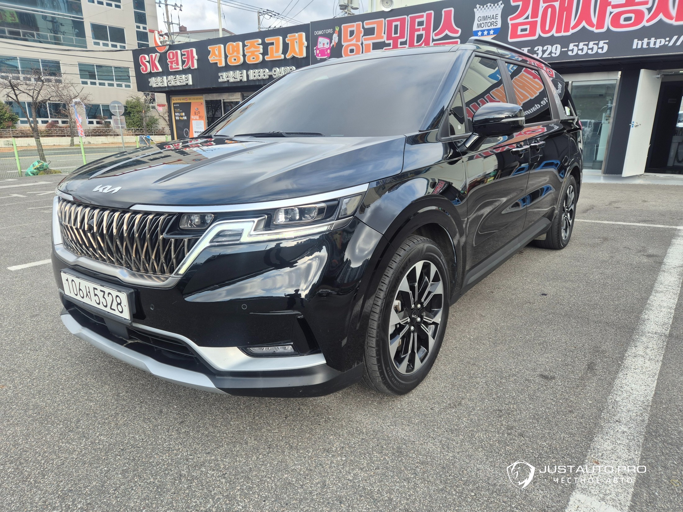 Автомобиль Kia Canival