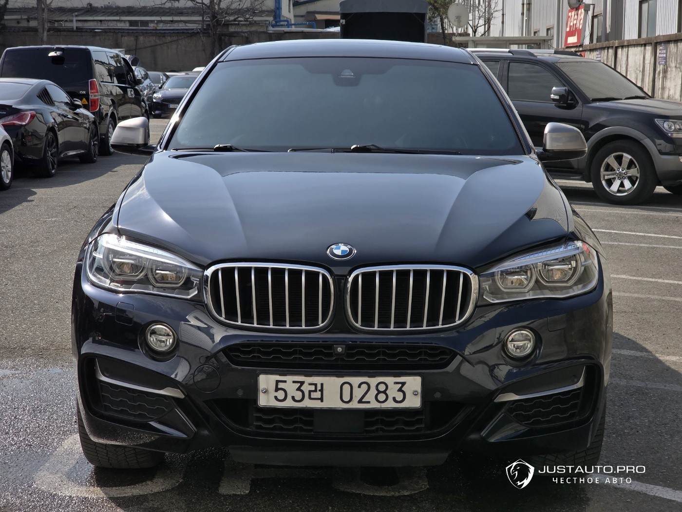 Автомобиль BMW X6