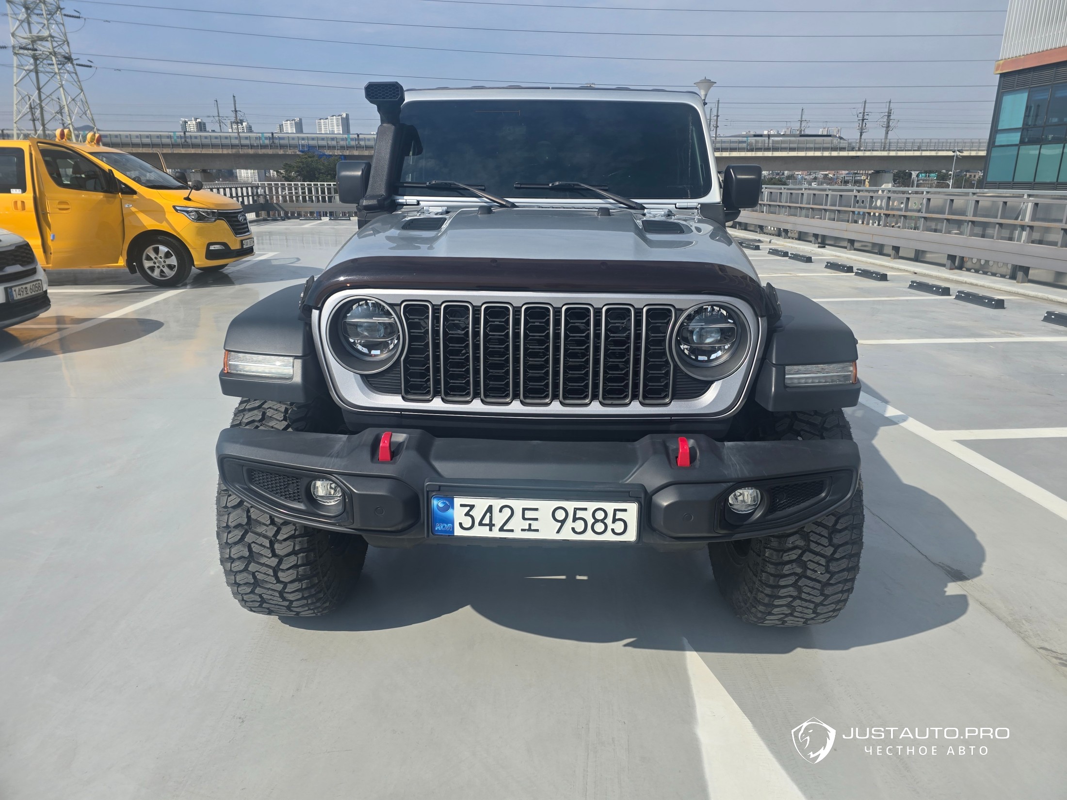 Автомобиль Jeep Wrangler