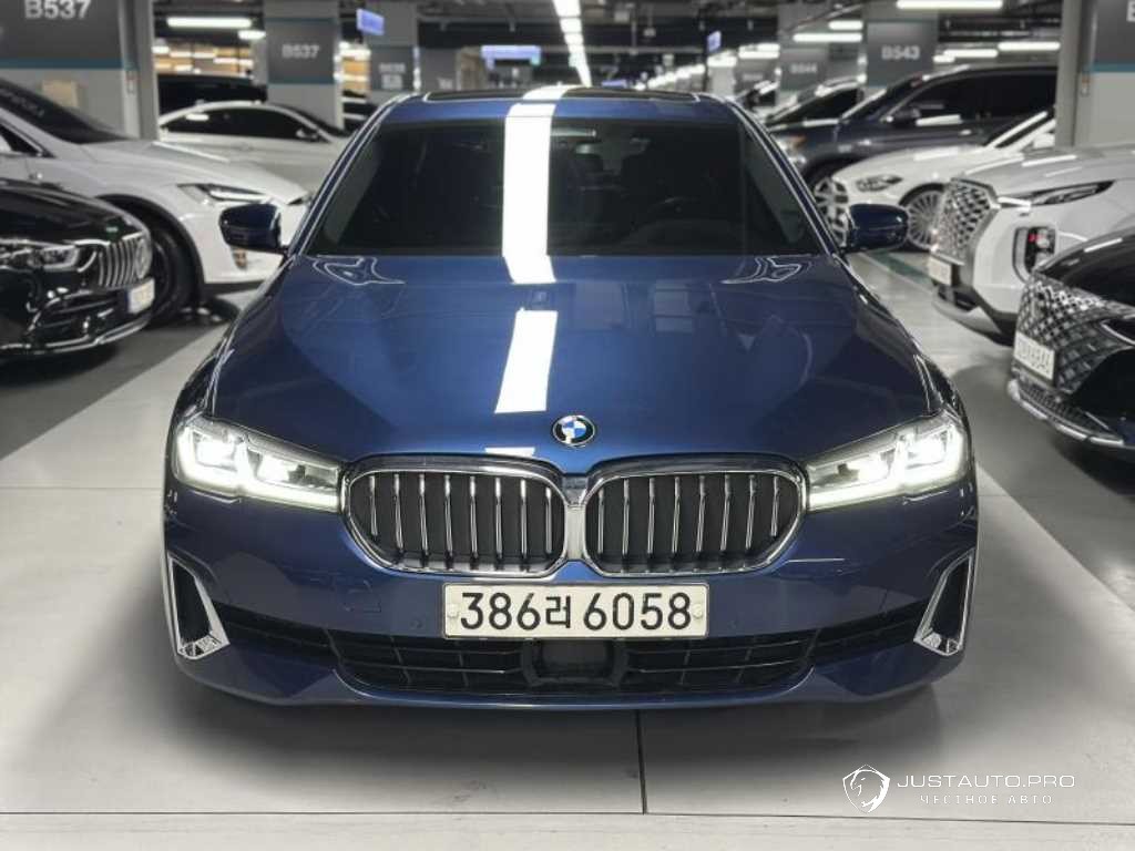 Автомобиль BMW 5-Series
