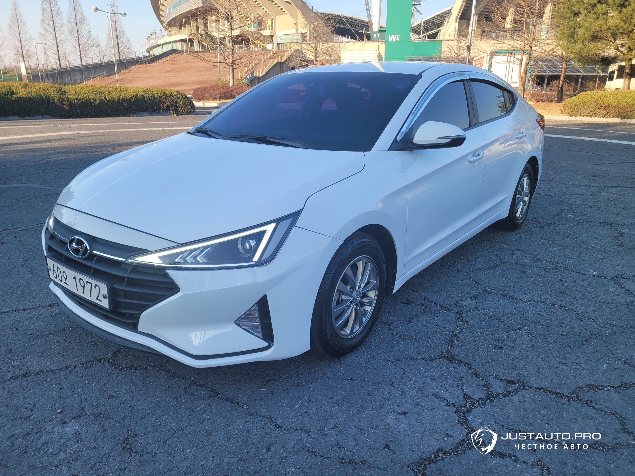 Автомобиль Hyundai AVANTE