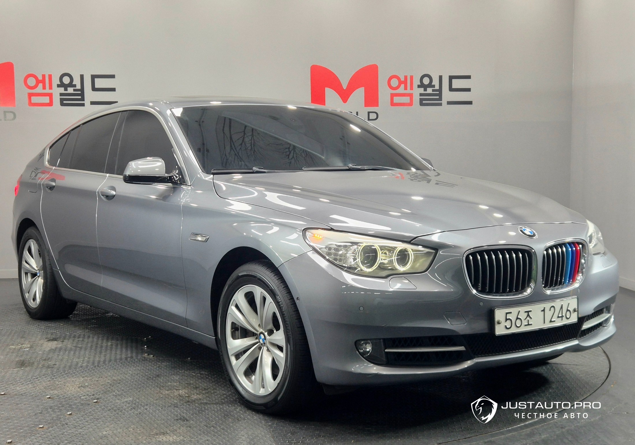 Автомобиль BMW Gran Turismo