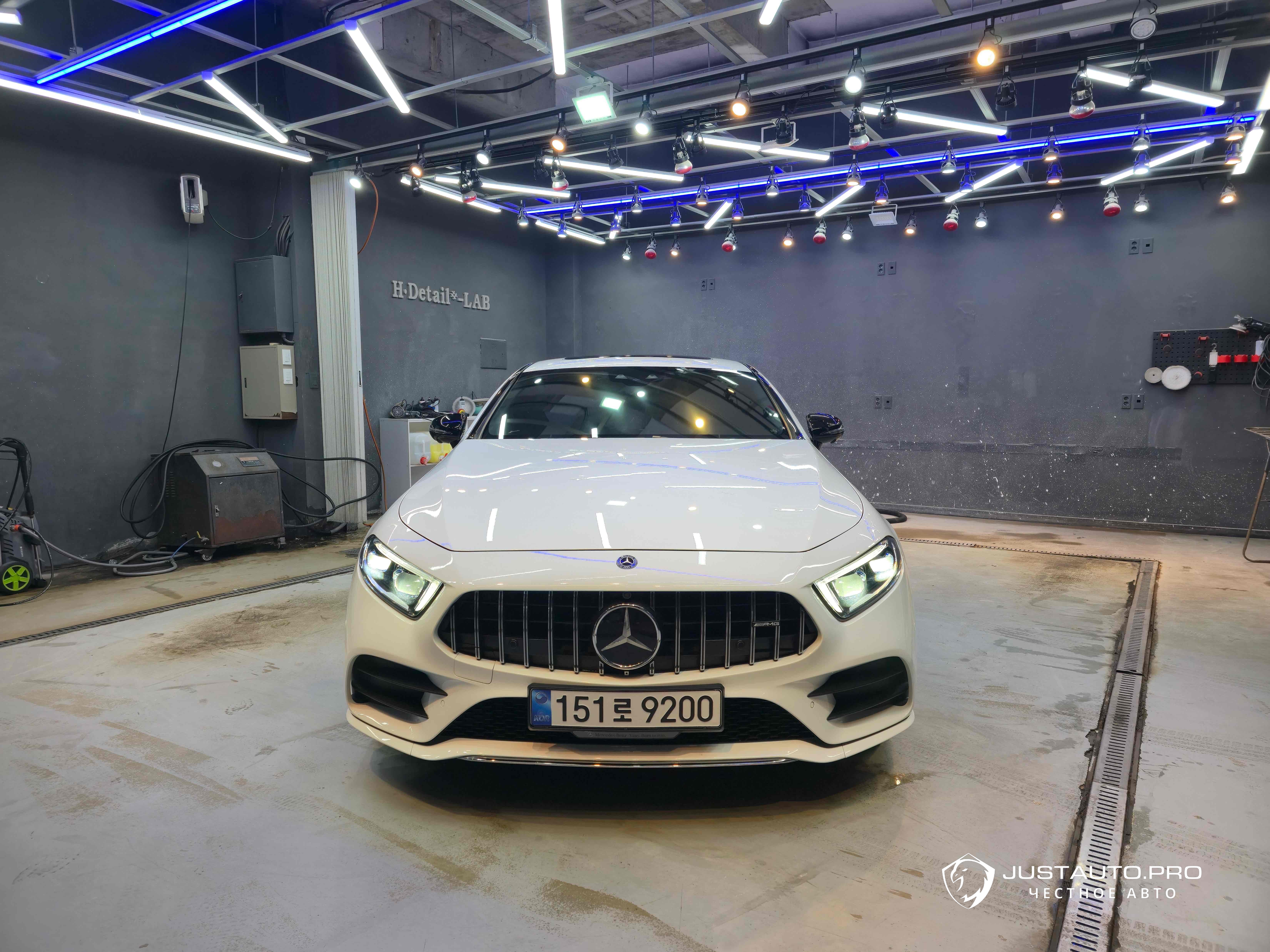 Автомобиль Mercedes-Benz CLS-Class