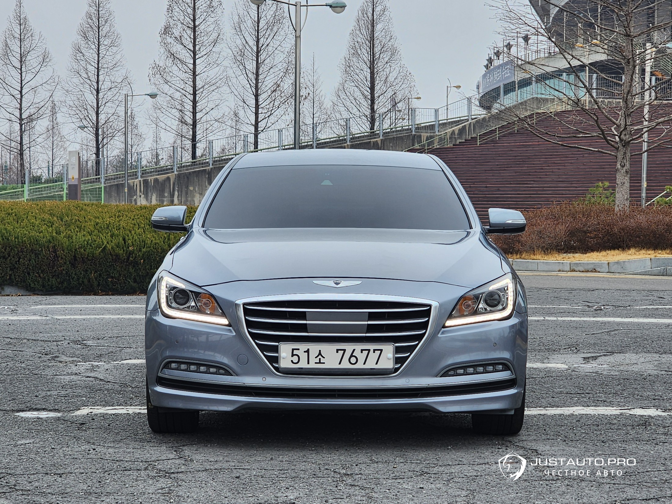 Автомобиль Hyundai Genesis