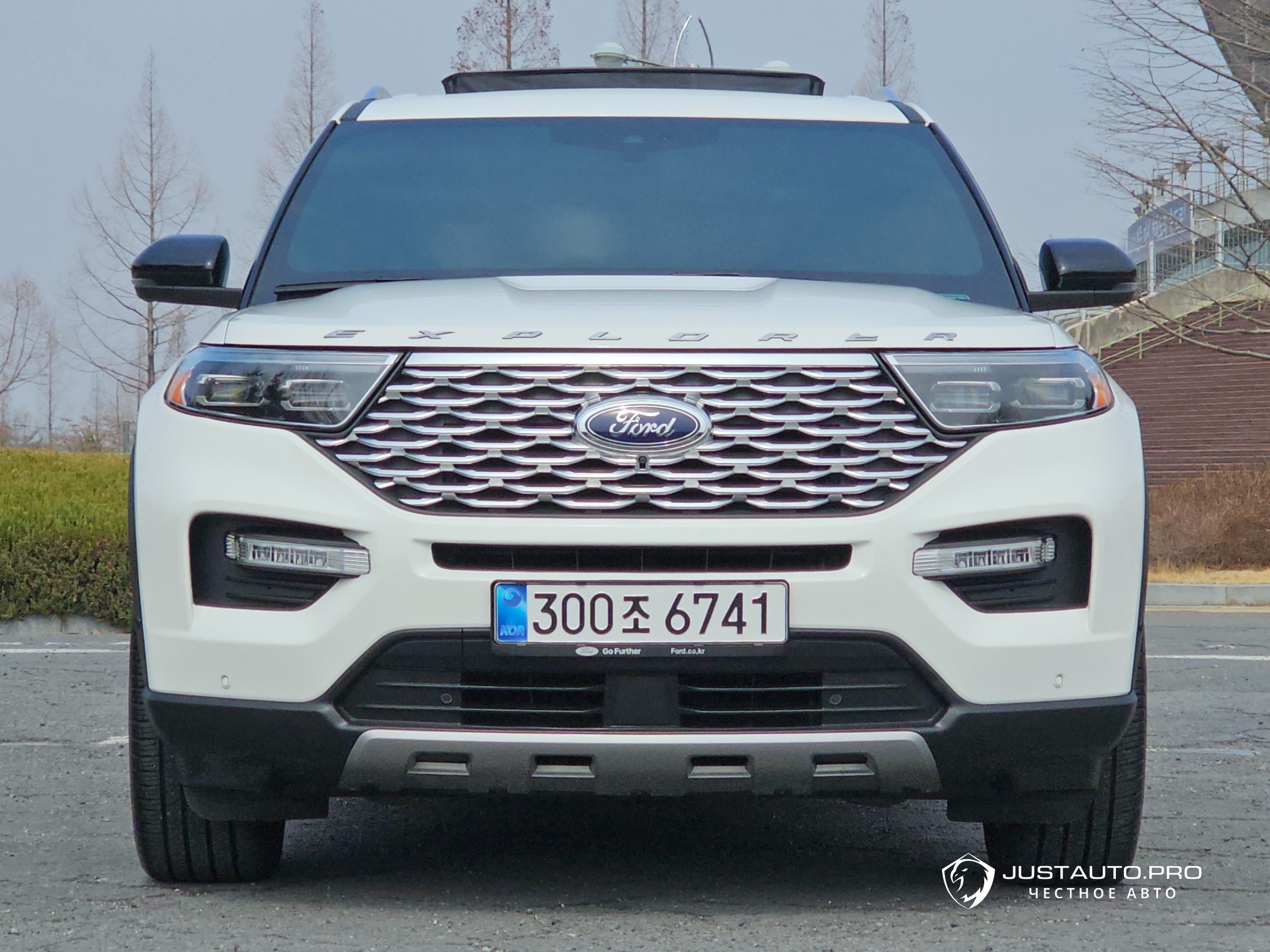 Автомобиль Ford Explorer