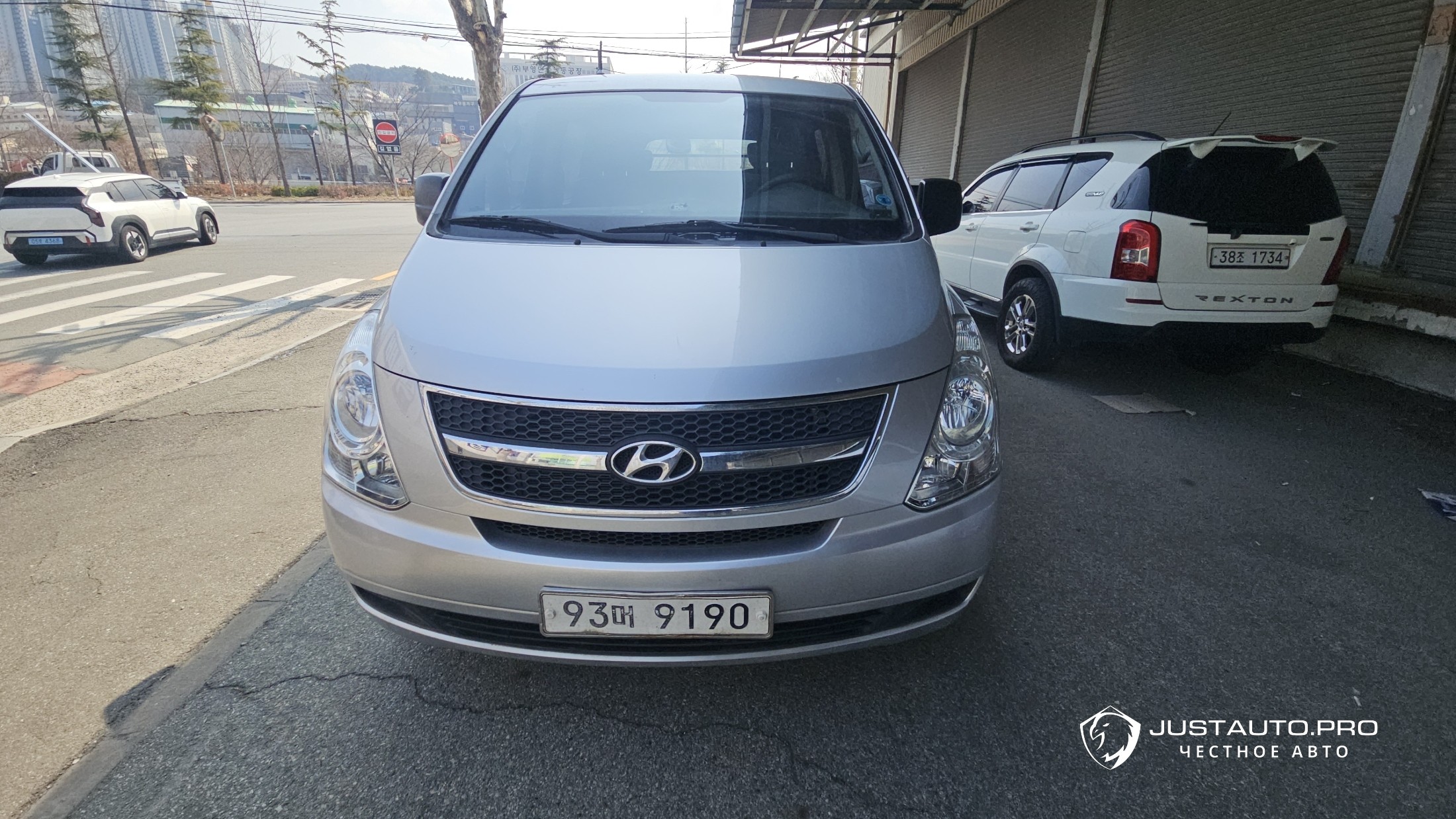 Автомобиль Hyundai Starex