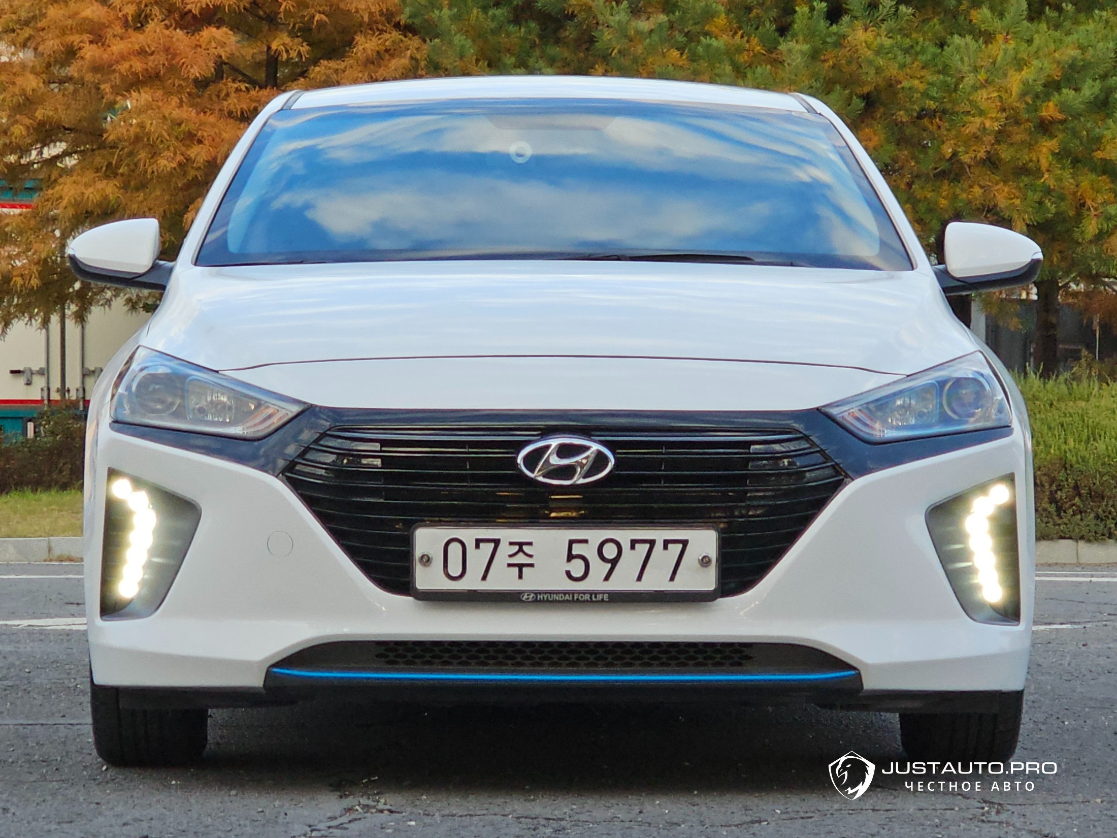 Автомобиль Hyundai Ioniq