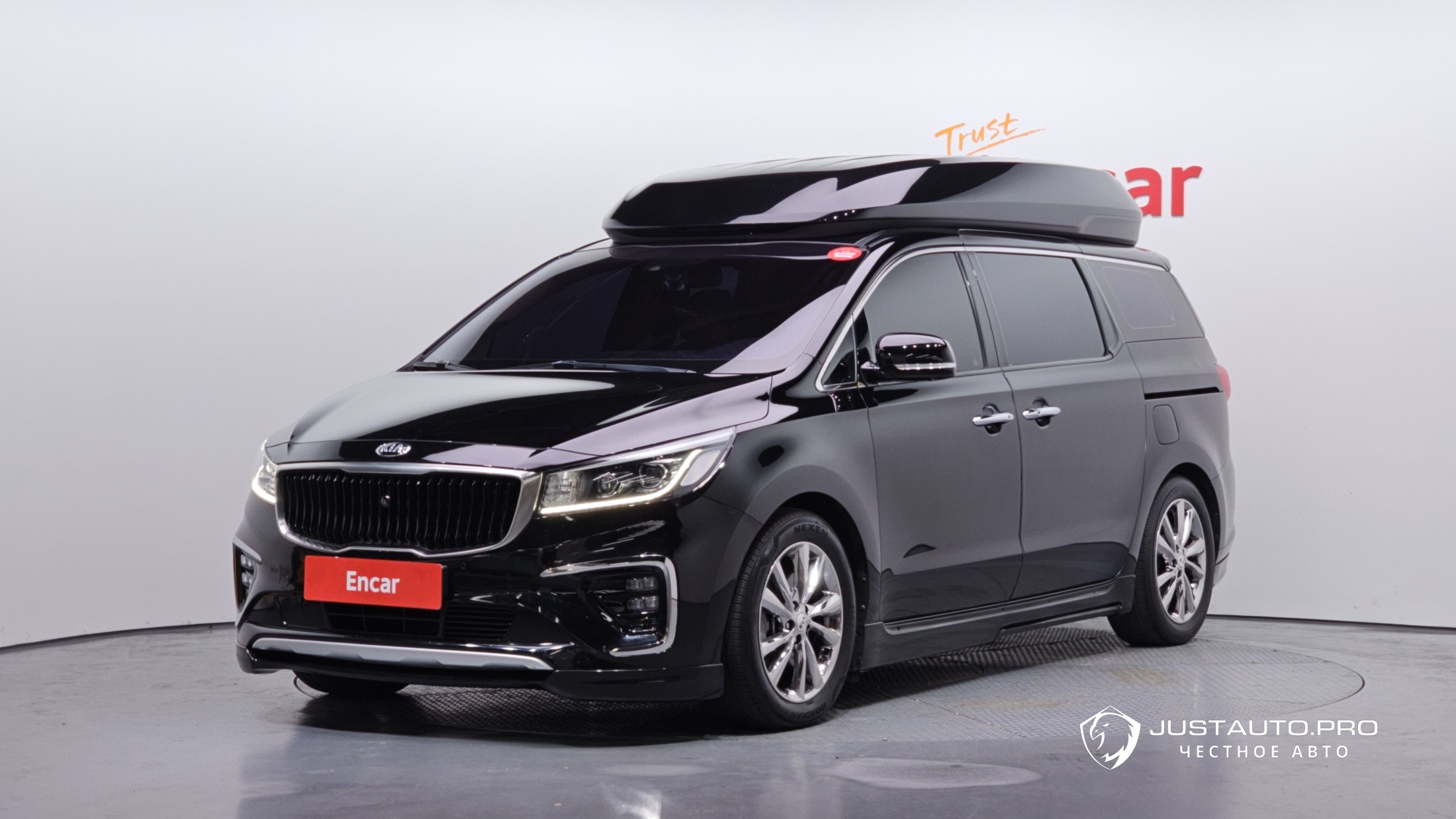 Автомобиль Kia Canival