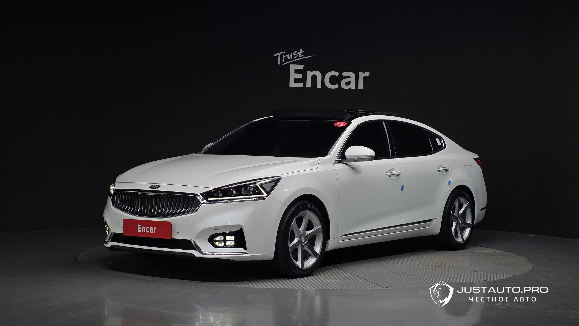 Автомобиль Kia K7