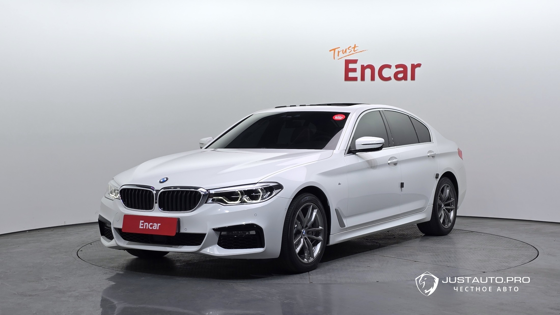 Автомобиль BMW 5-Series
