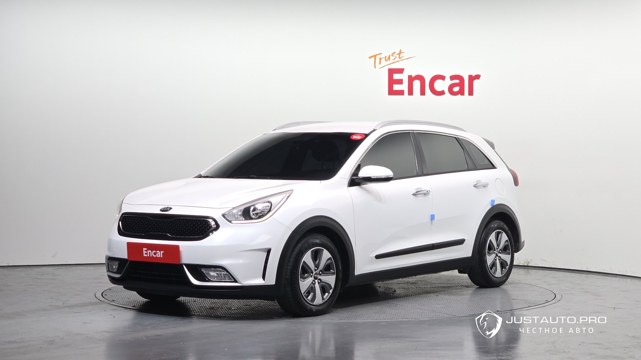 Автомобиль Kia Niro