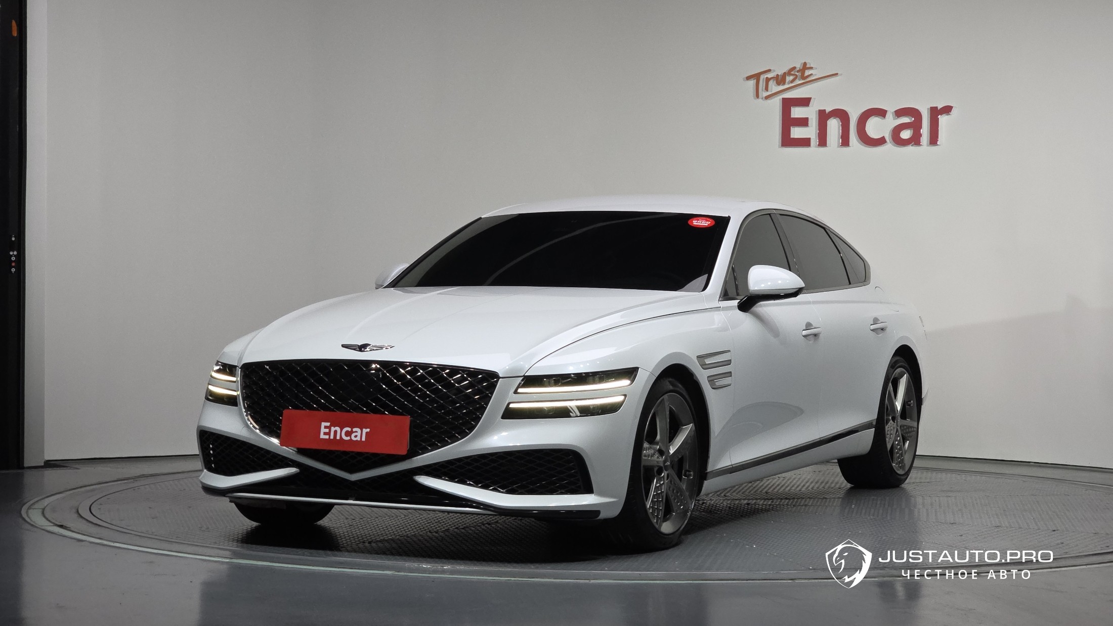 Автомобиль Genesis G80