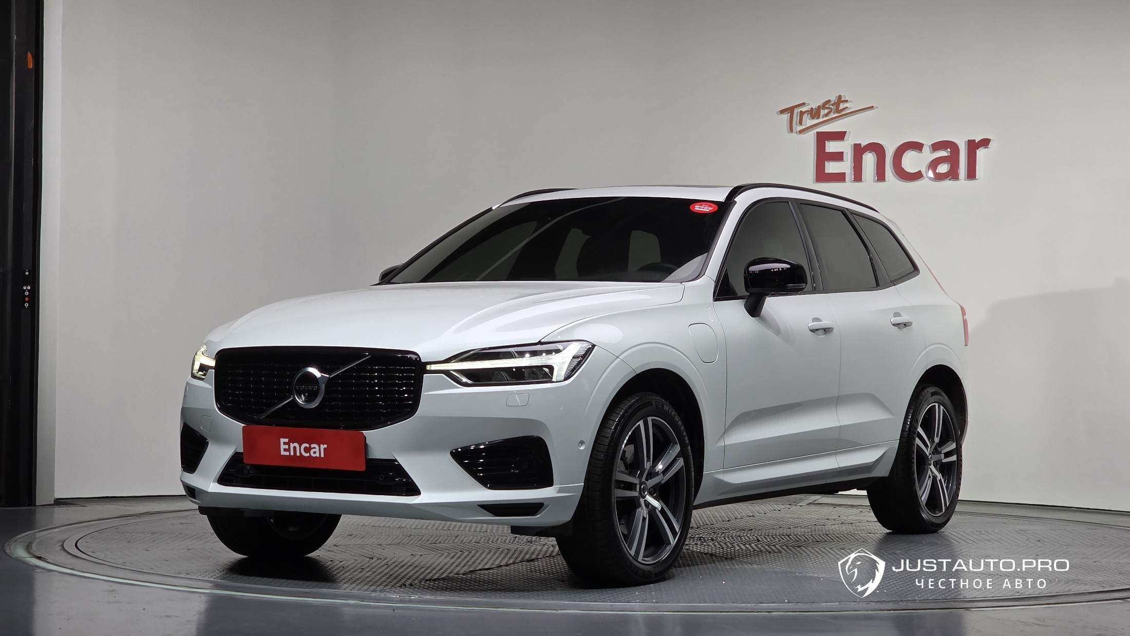Автомобиль Volvo XC60