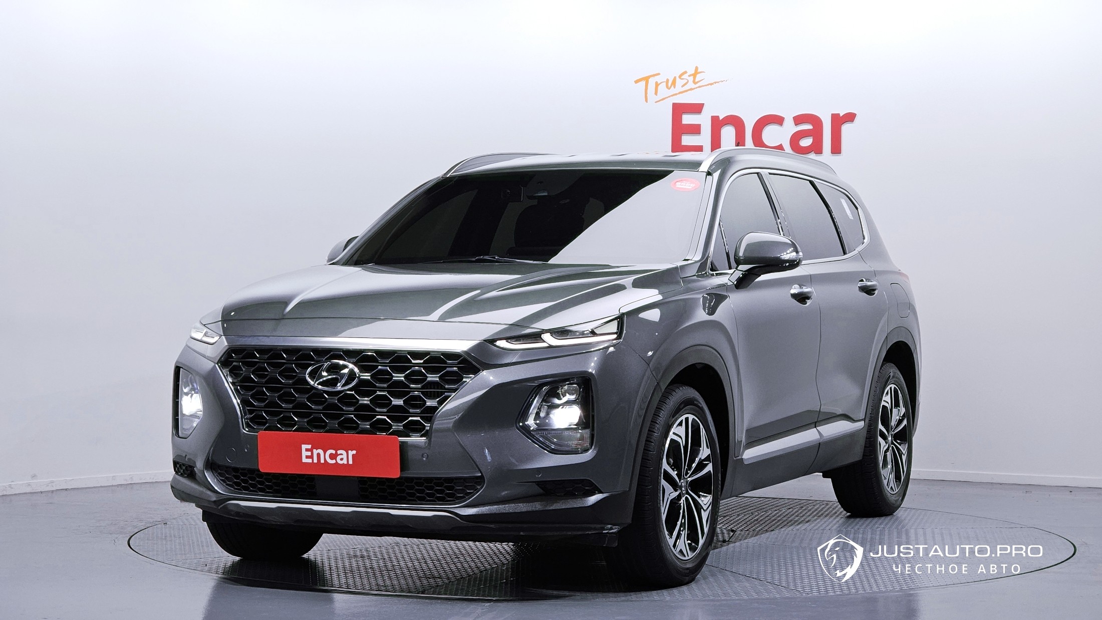 Автомобиль Hyundai Santafe