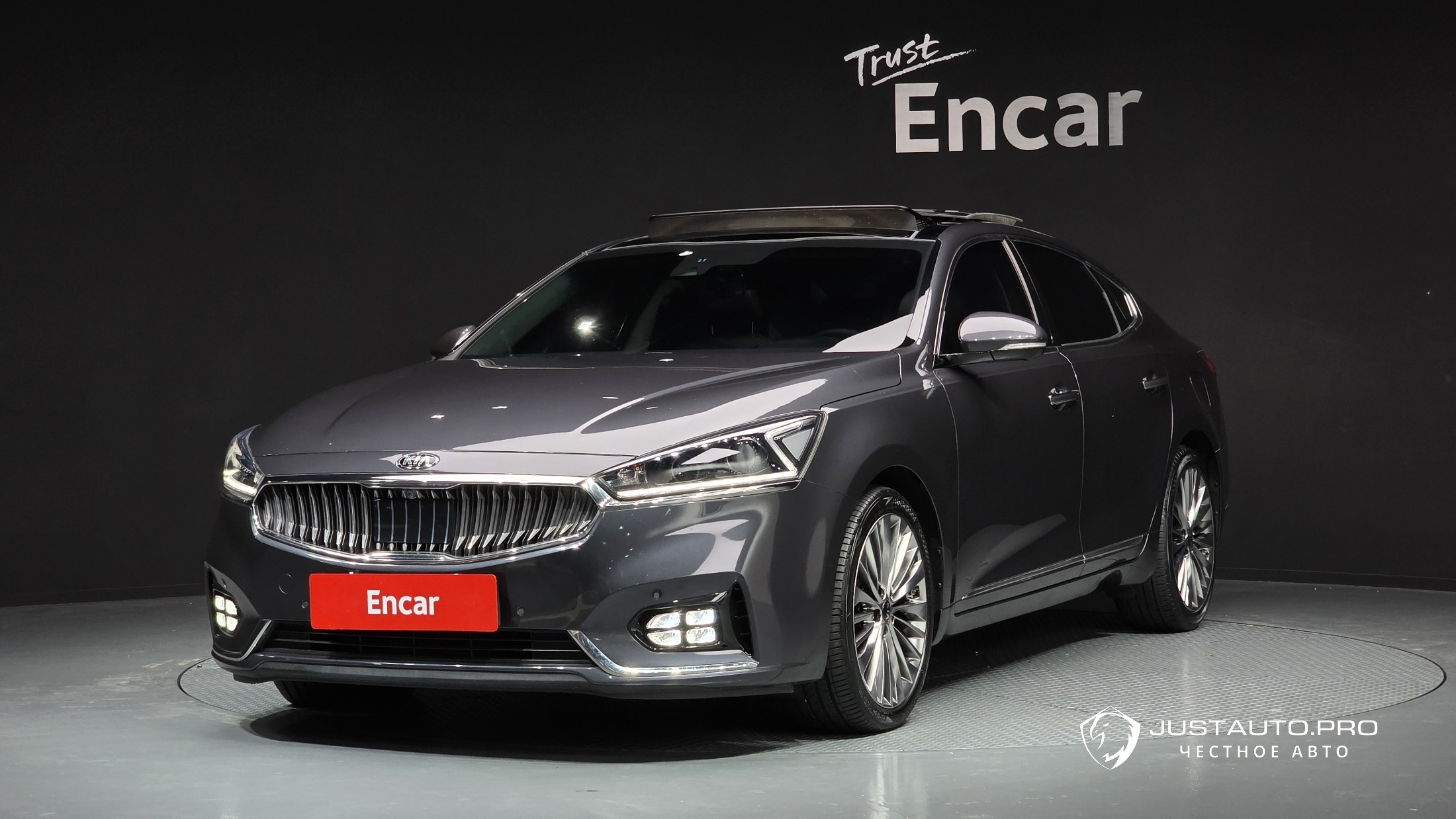 Автомобиль Kia K7