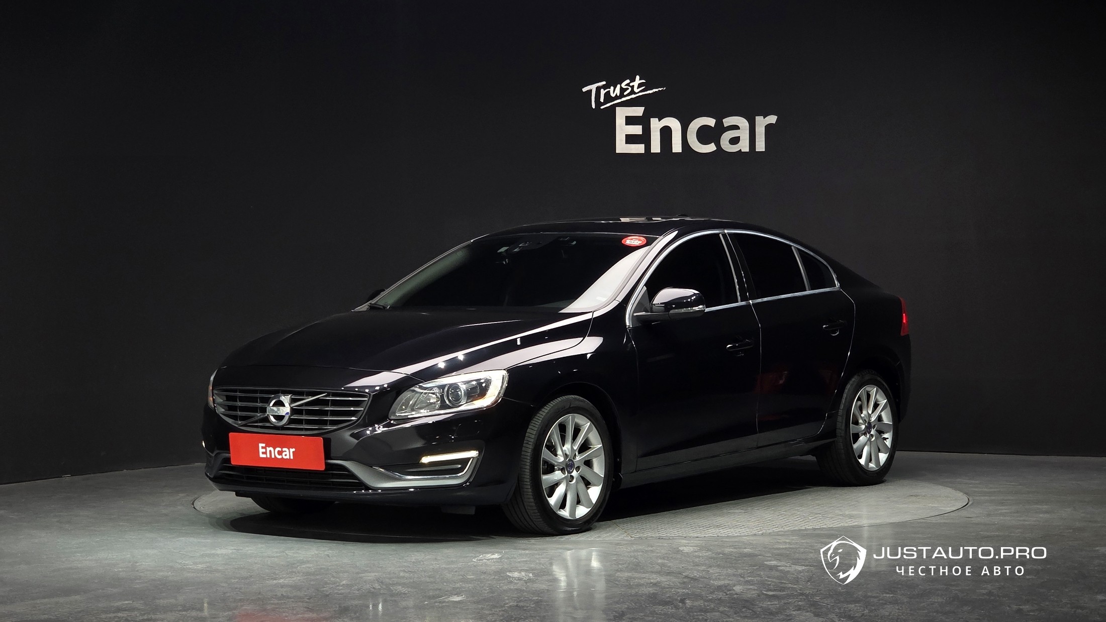 Автомобиль Volvo S60