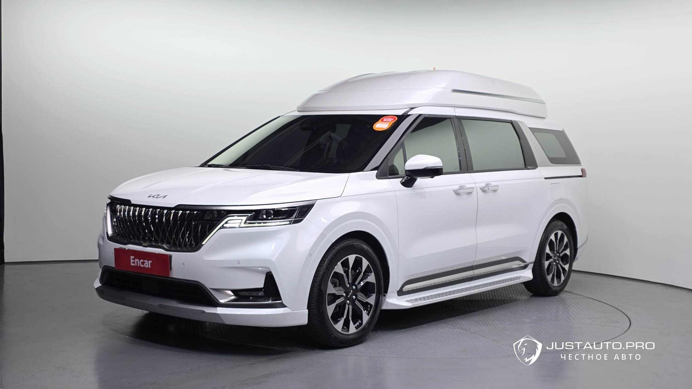 Автомобиль Kia Canival