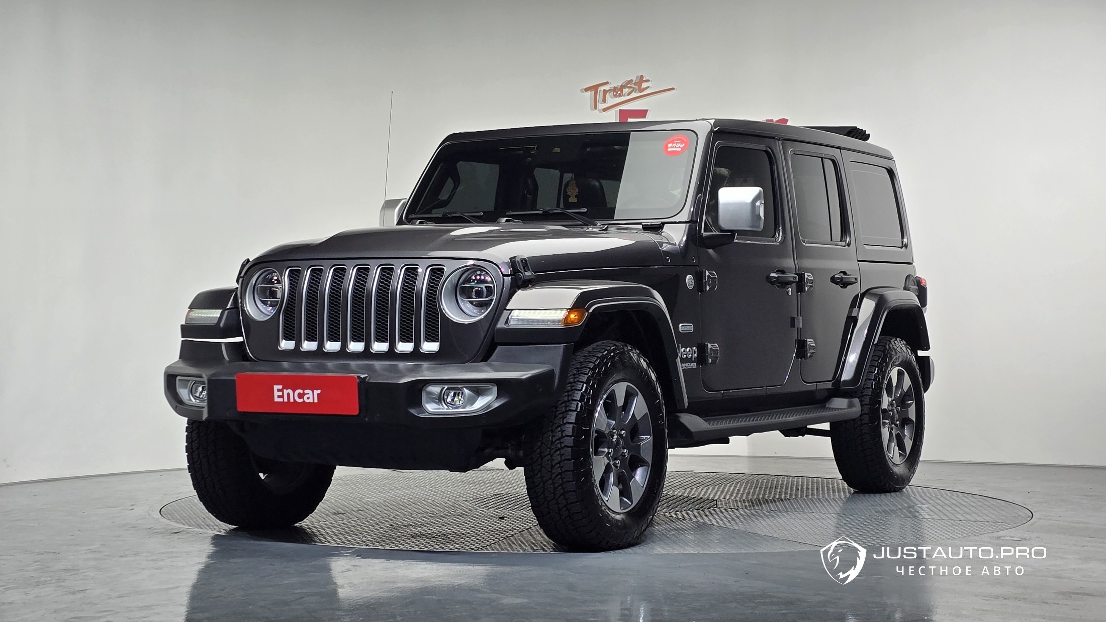 Автомобиль Jeep Wrangler