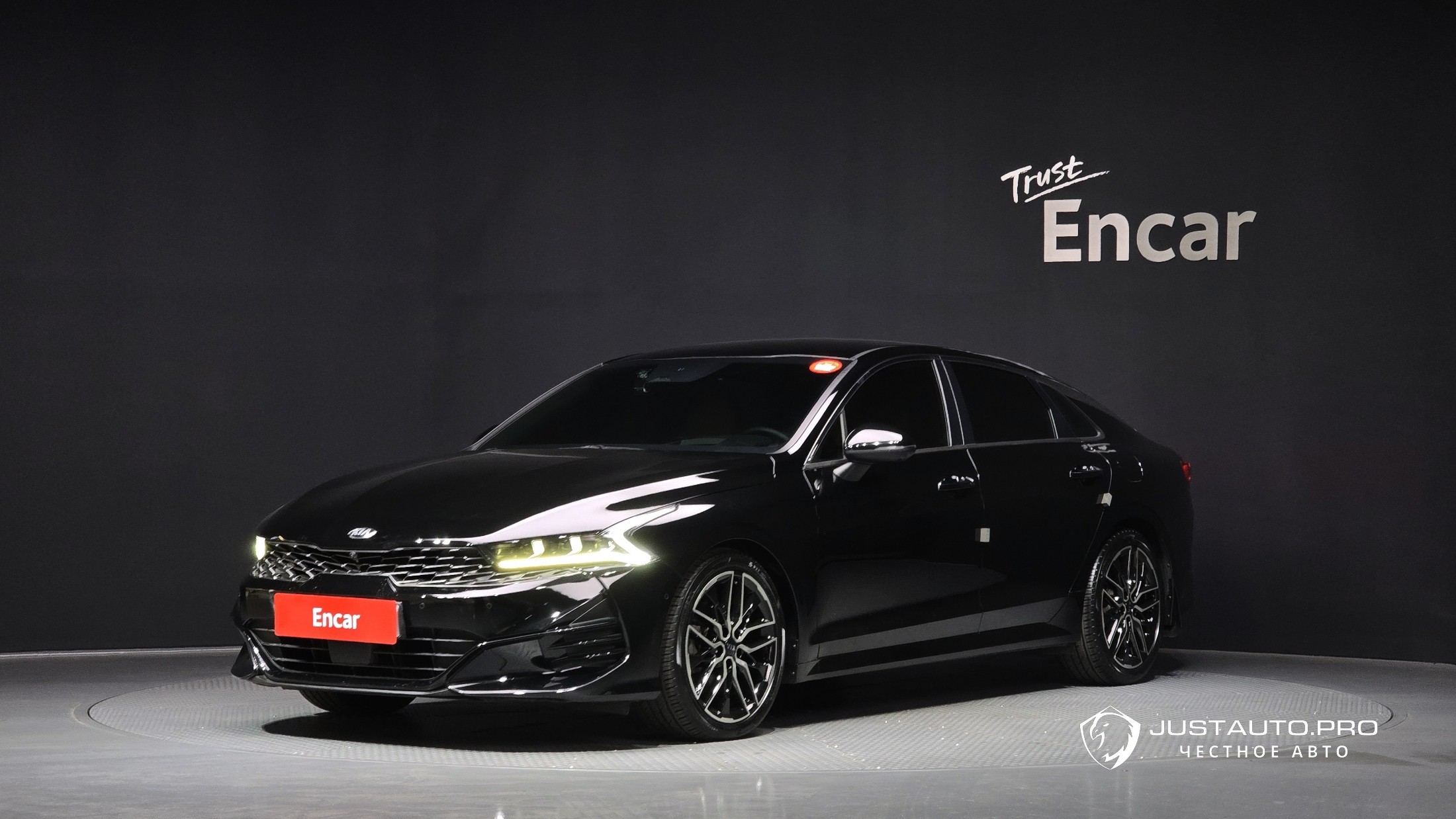 Автомобиль Kia K5
